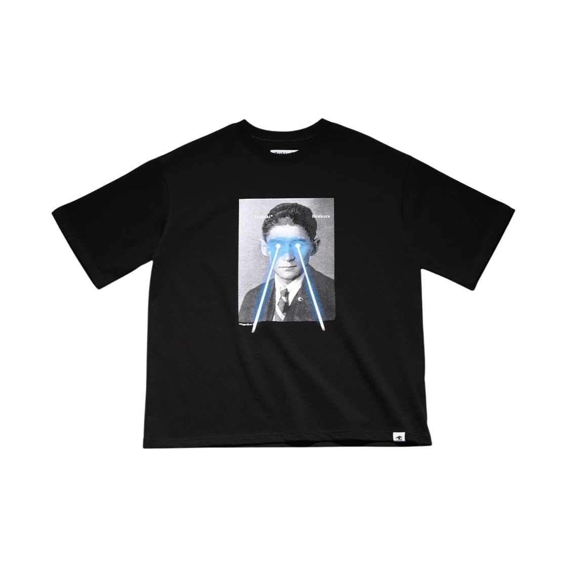 트락타트 블루 빔 카프카 티셔츠 티셔츠 블랙(Traktat Blue Beam Franz Kafka T-Shirts Black)