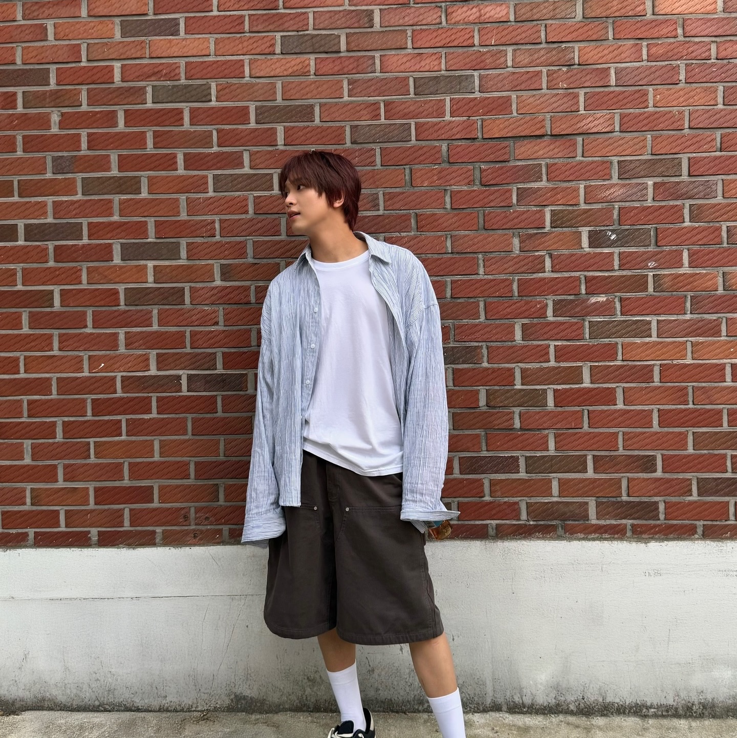 Nonnod Flexible string tucked stripe shirt Navy, Nonnod Flexible string tucked stripe shirt Sky blue 착용 스타일