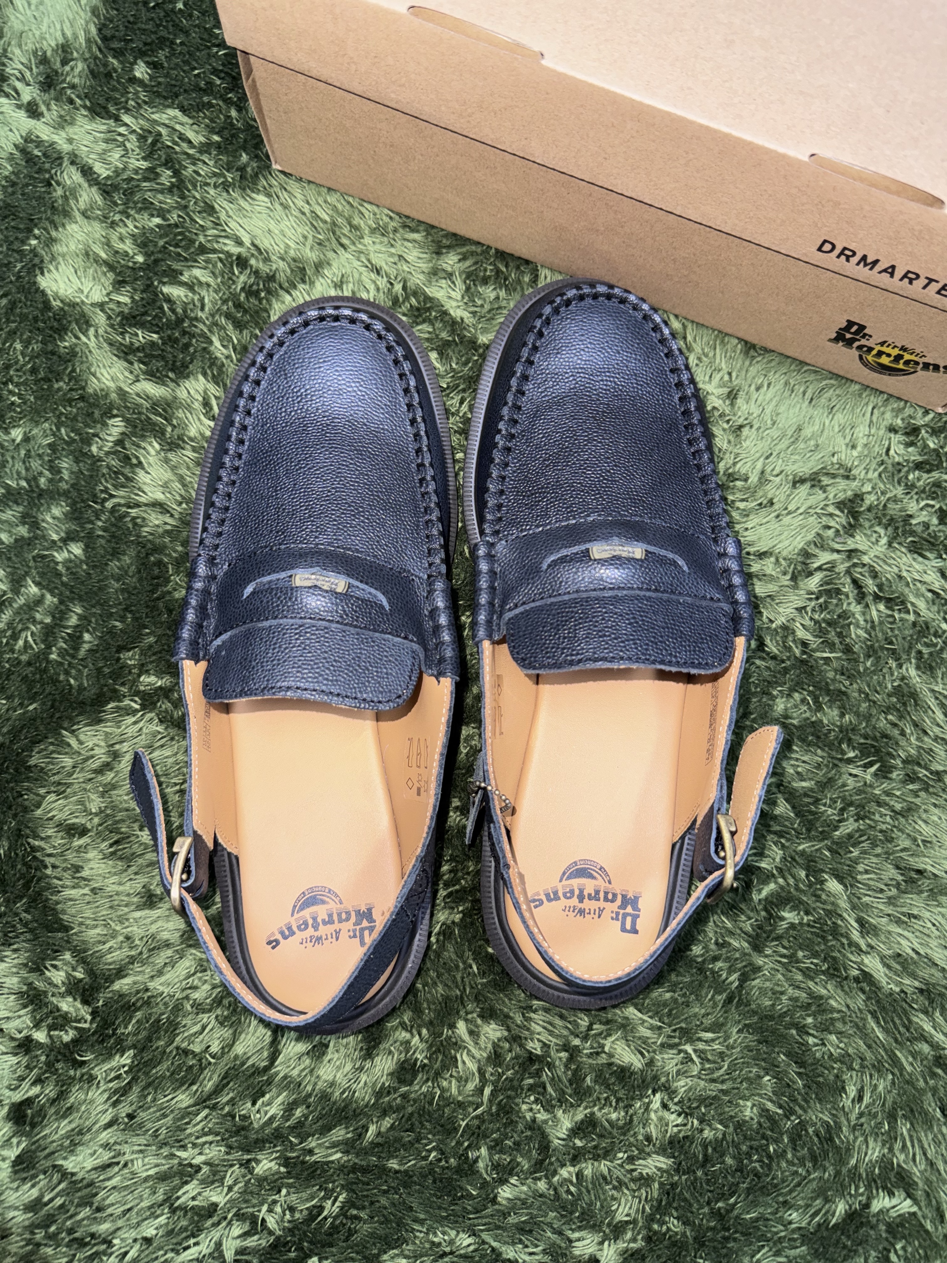 Dr. Martens Penton Westminster Leather Slingback Black 착용 스타일 - 4