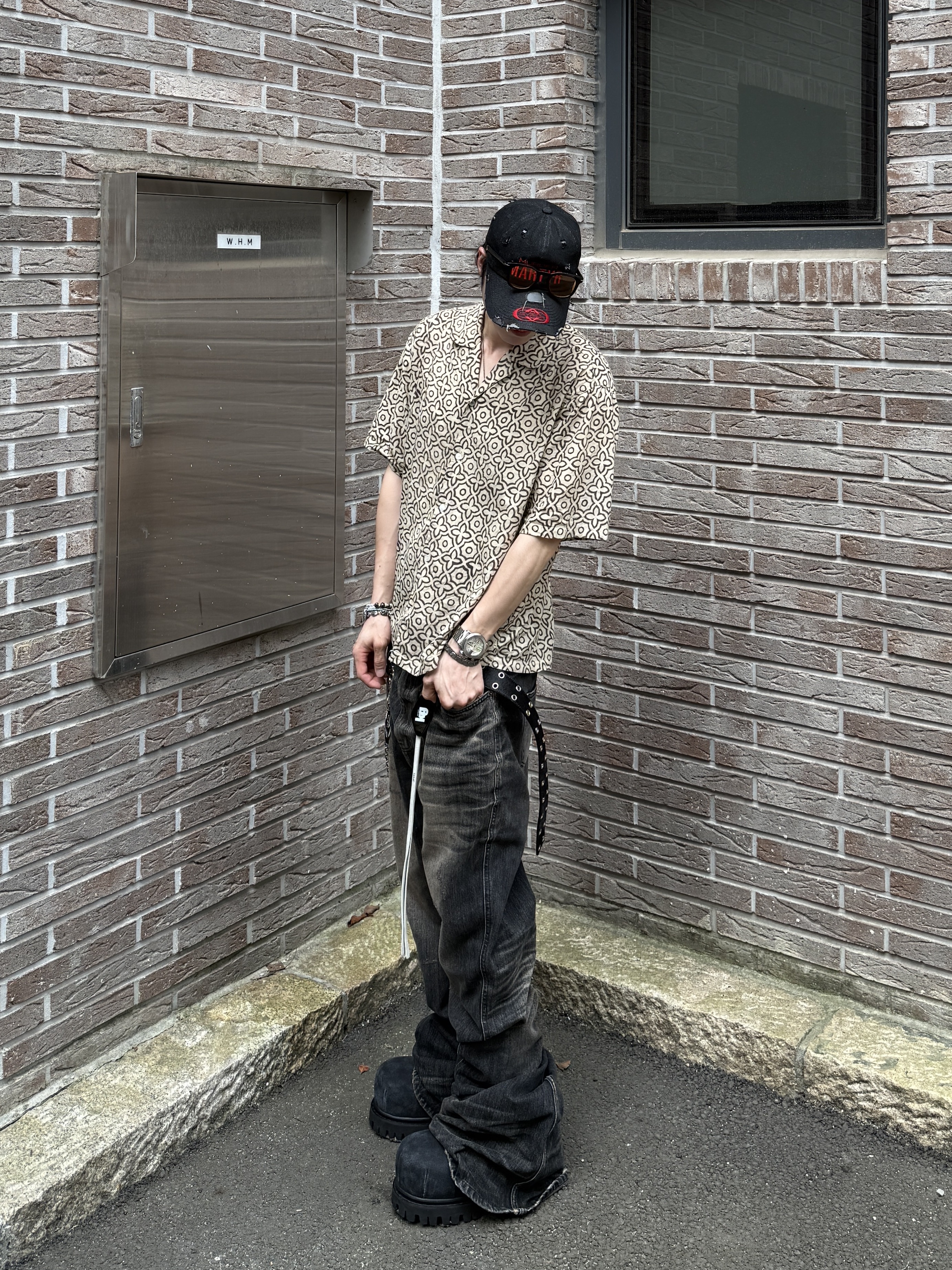 Balenciaga Stomper Bootie Black, Kamien x MJD Double Hole Belt Black Shearling Calfskin 착용 스타일 - 4