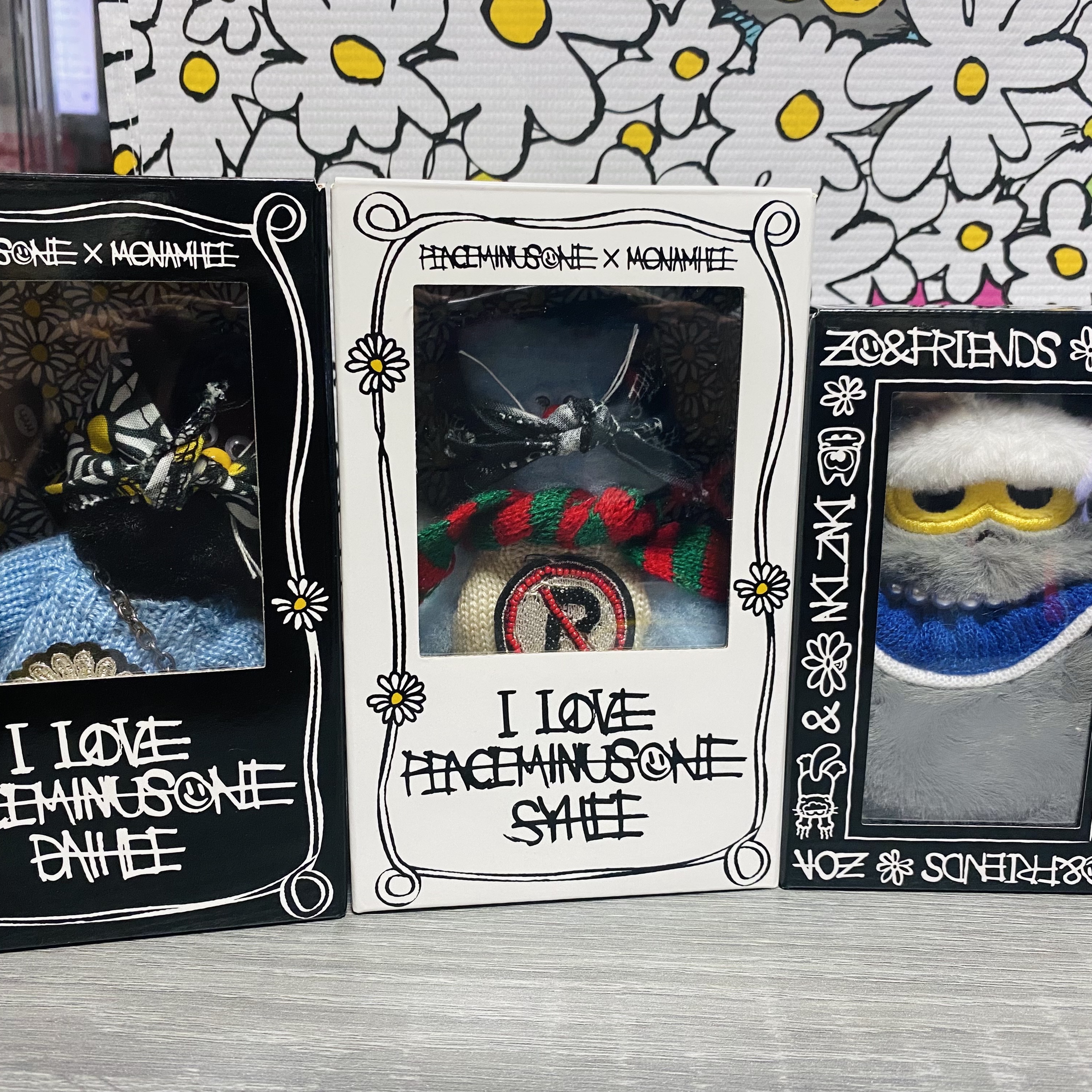 Zo&Friends Zoa Medium Plush Grey, Zo&Friends Zoa Plush Keyring Grey 착용 스타일 - 3