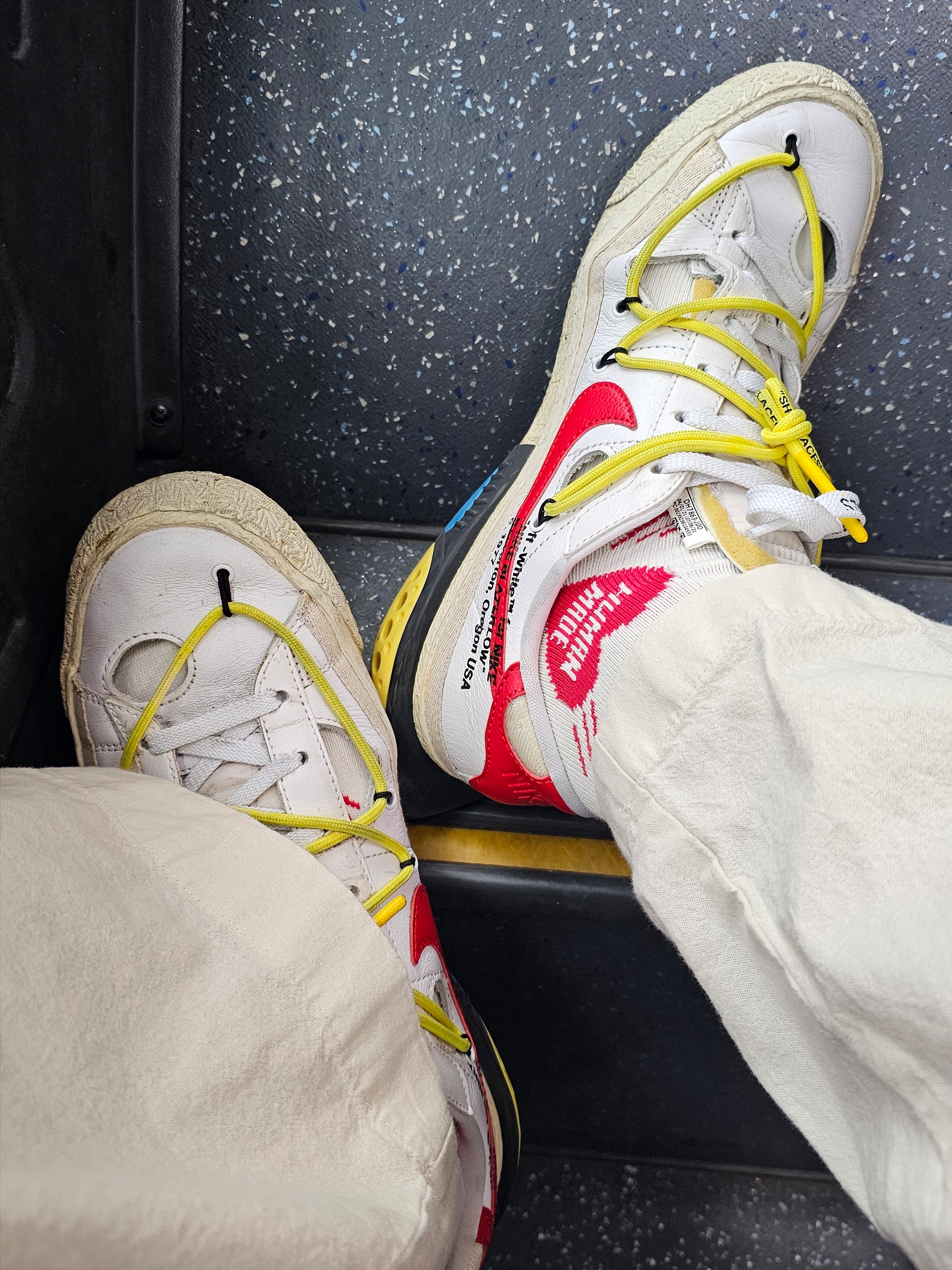 Human Made Short Heart Pattern Socks Red, Nike x Off-White Blazer Low '77 White and University Red 착용 스타일 - 1