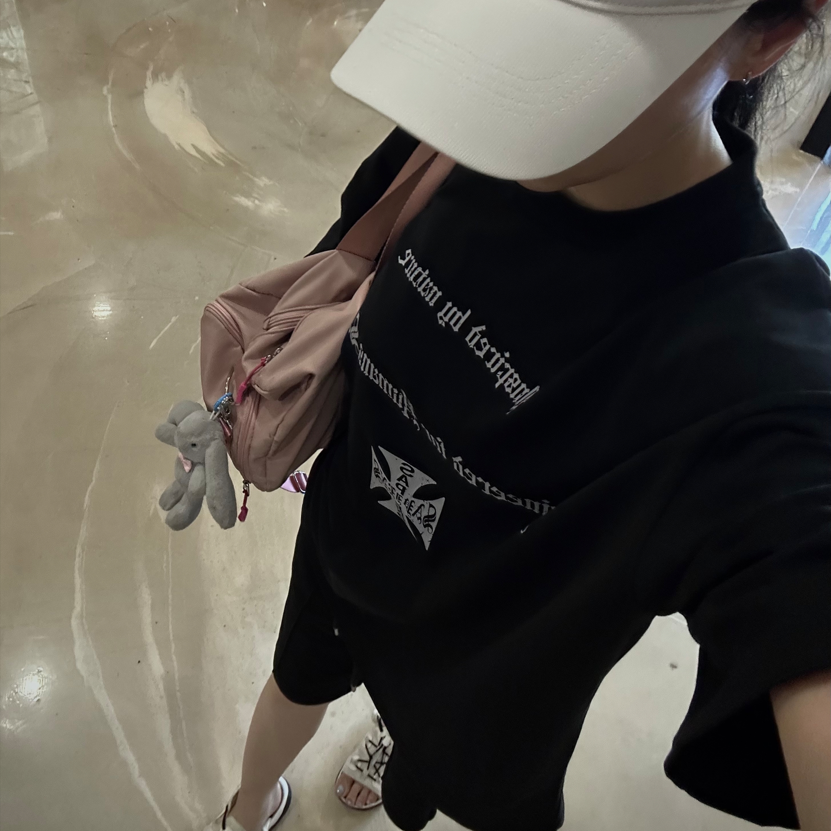 Sapiens Engineered Over Fit Short Sleeves Black 착용 스타일 - 3