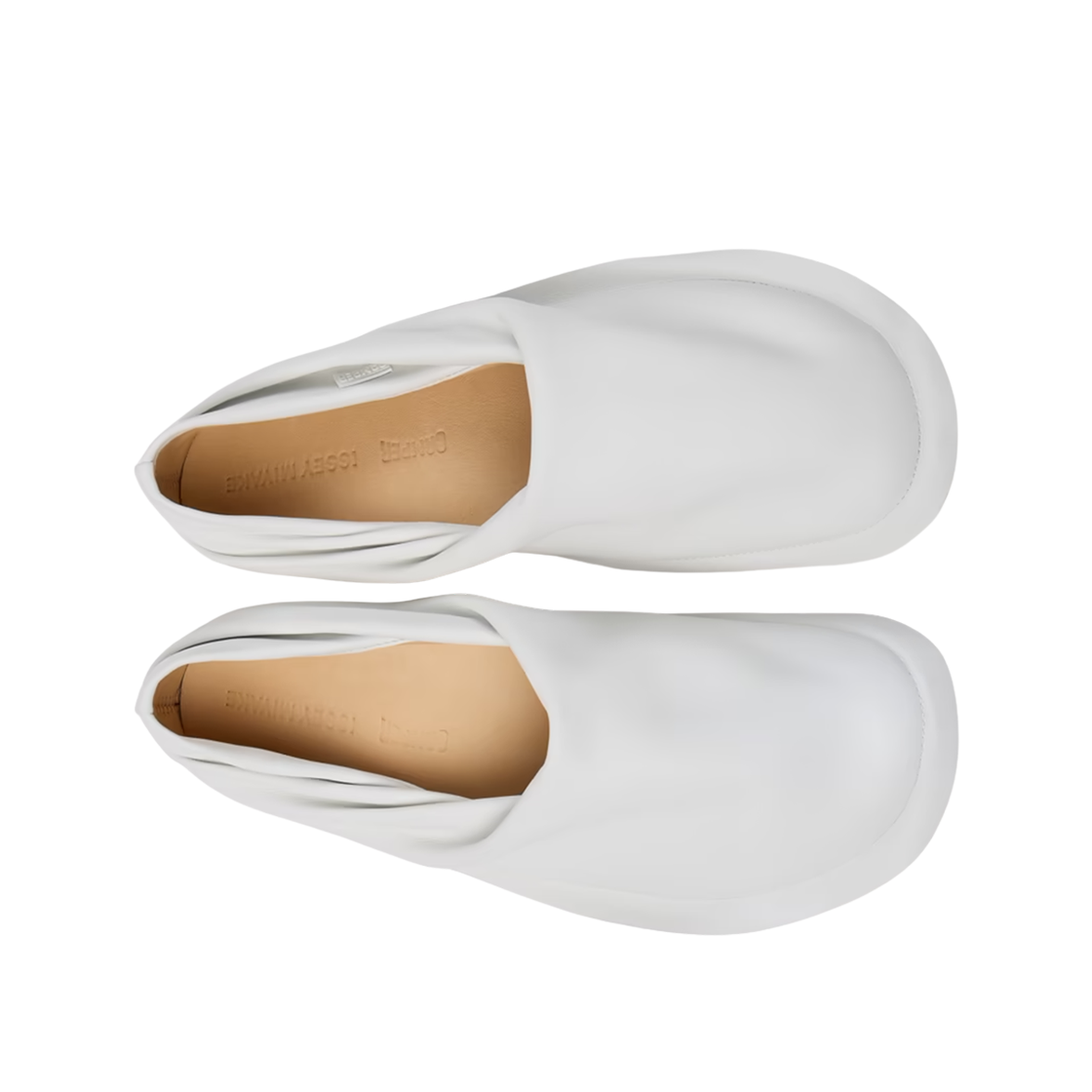 캠퍼 x 이세이 미야케 페우 폼 레더 슬립 온 화이트(Camper x Issey Miyake Peu Form Leather Slip On White) - 2