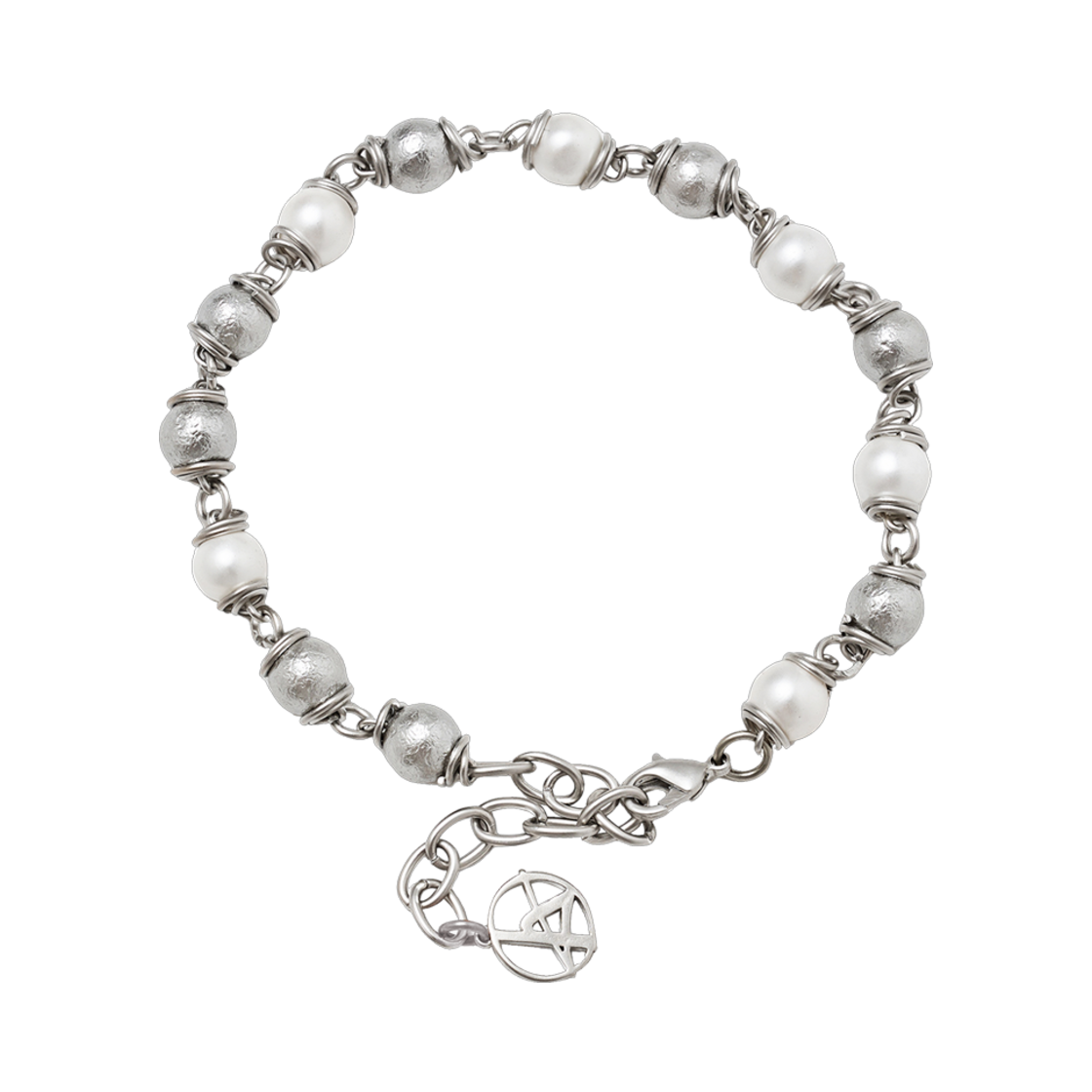 알렌느 메탈릭 & 화이트 펄 브레이슬릿(Haleine Metallic & White Pearl Bracelet)
