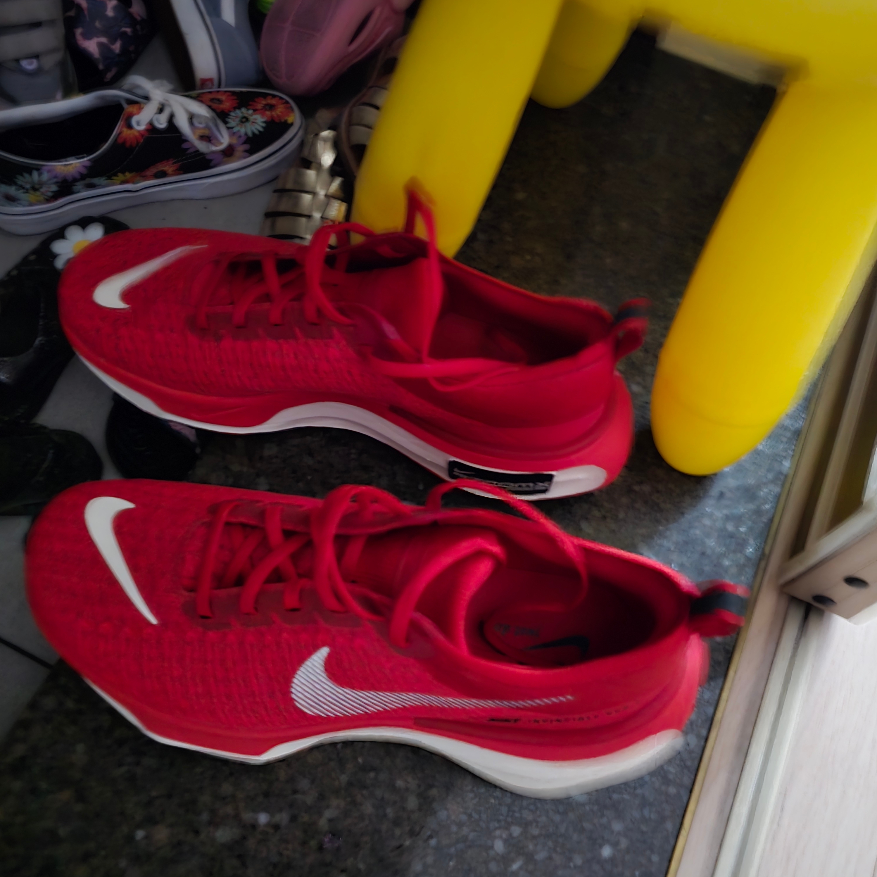 Nike ZoomX Invincible Run 3 University Red White 착용 스타일