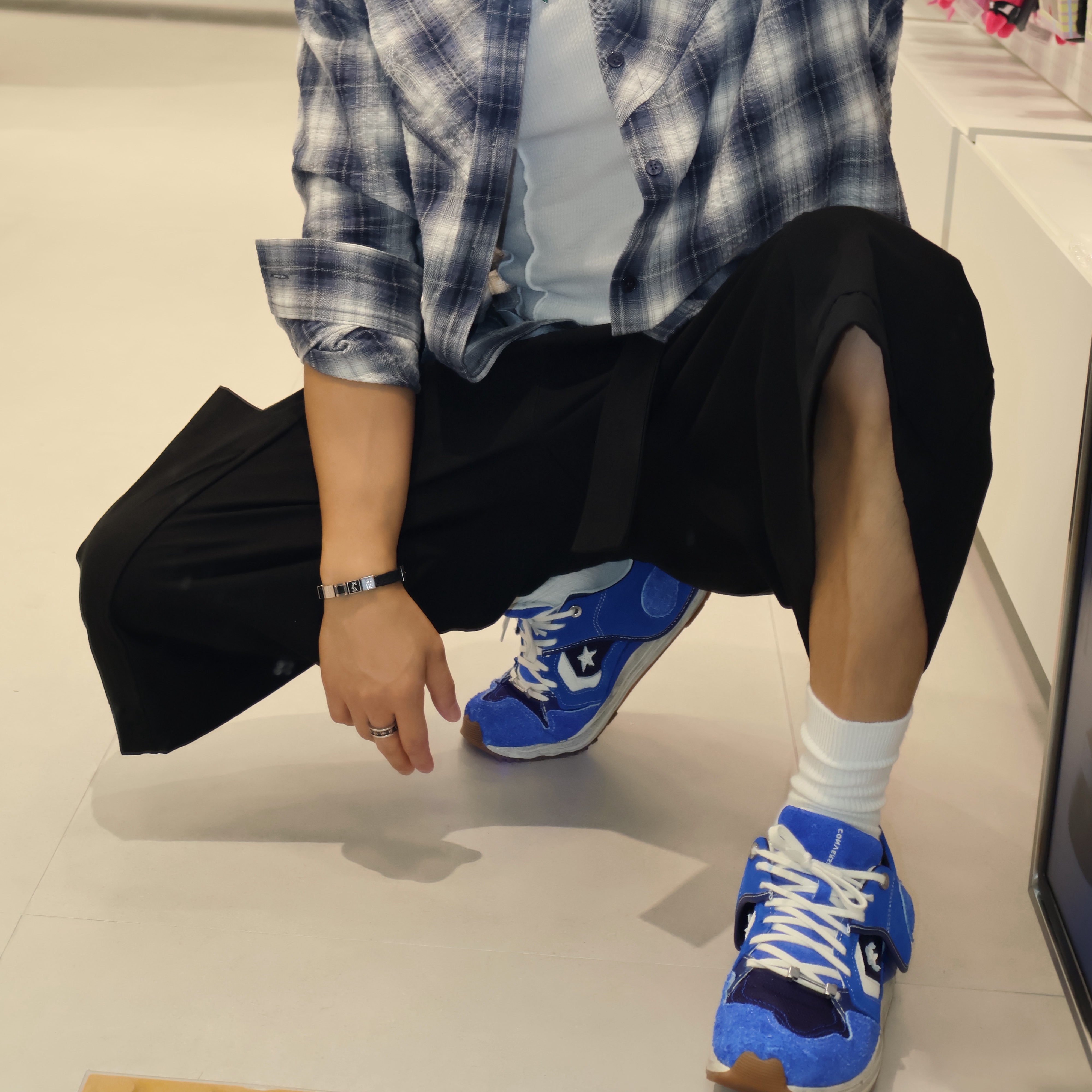 Converse x Ader Error Wave Trainer Blue 착용 스타일 - 4