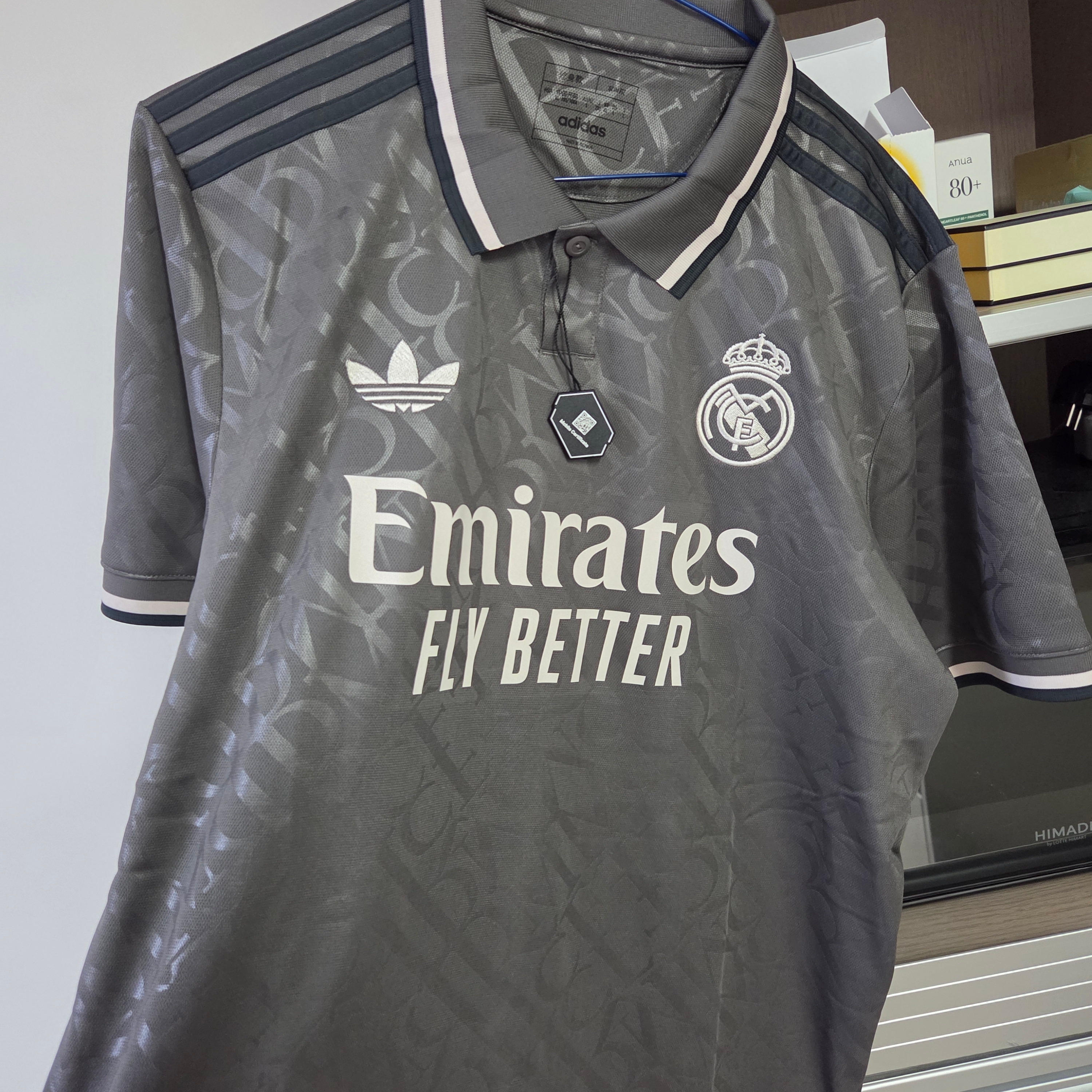 Adidas Real Madrid 2024/25 3rd Jersey Charcoal - KR Sizing (Non Marking Ver.) 착용 스타일 - 1