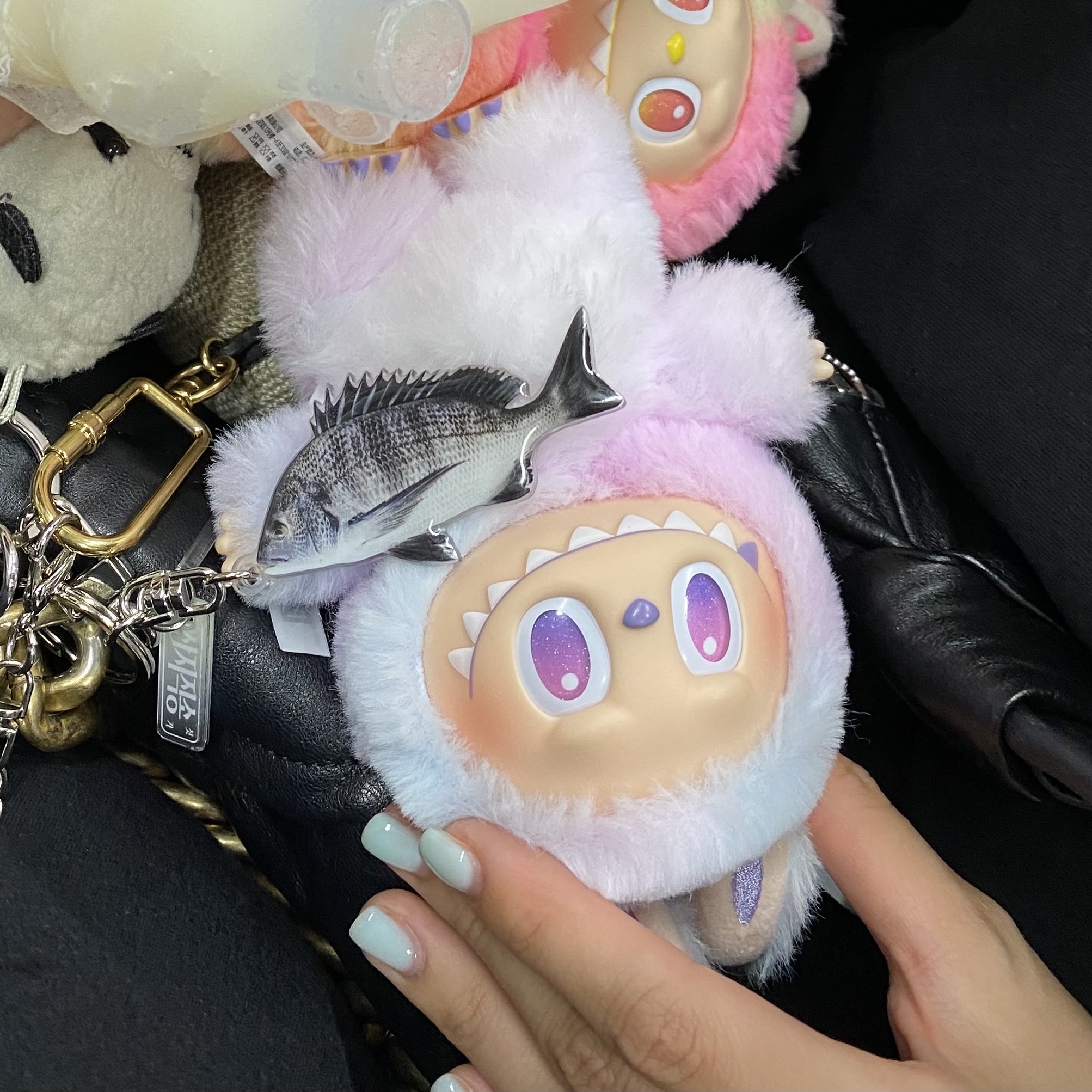 Pop Mart Labubu The Monsters Highlight Series Luck Keyring (Opened Case) 착용 스타일