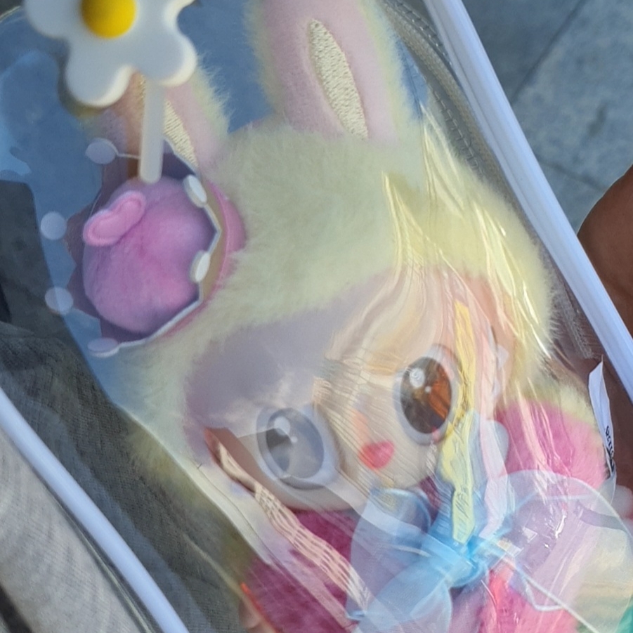 Pop Mart The Monsters Checkmate Series Plush Keyring 착용 스타일 - 2