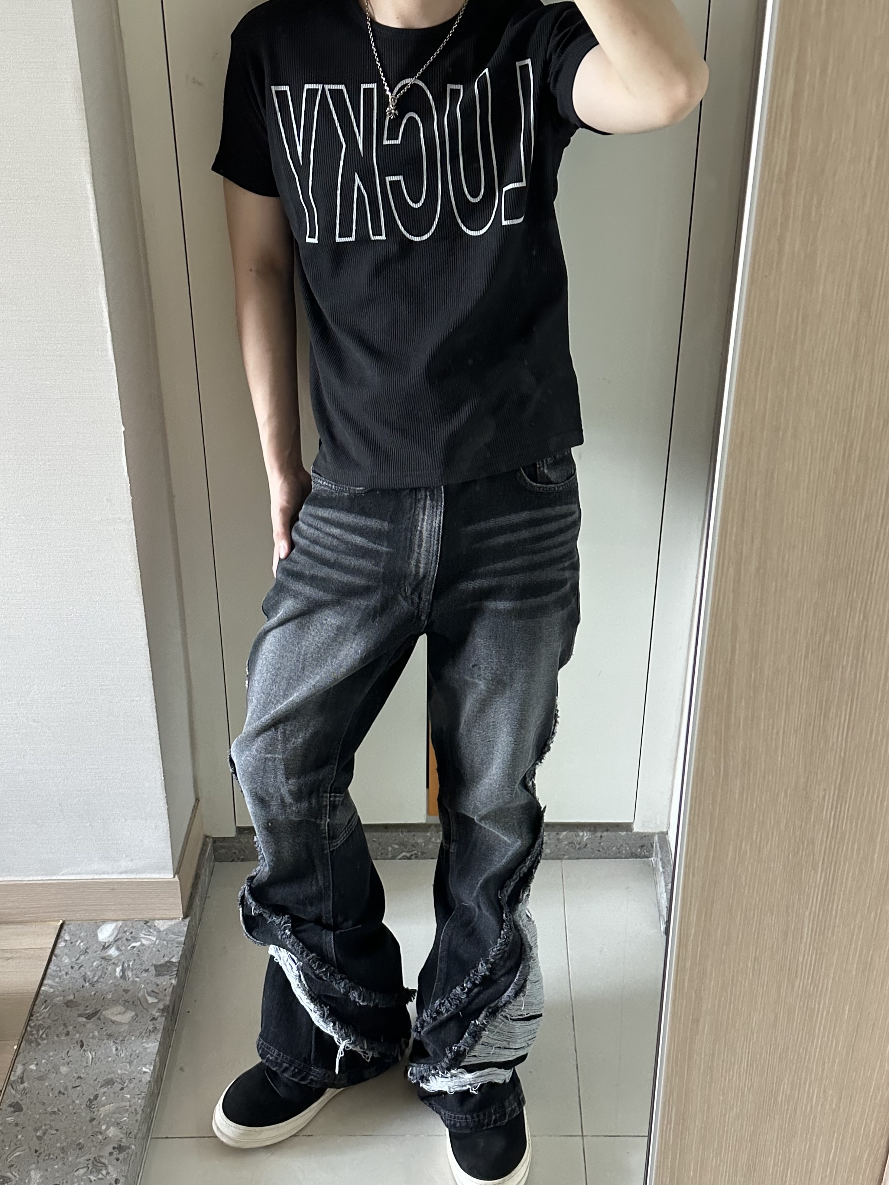 BLR Destroyed Crush Double Line Washing Denim Pants 착용 스타일