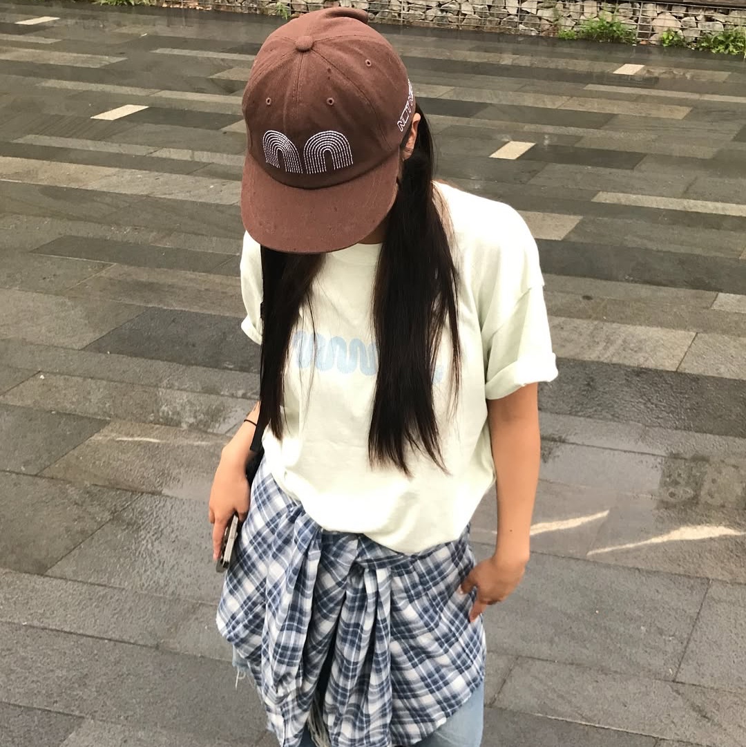 Not New Basic nn Cap Brown, Not New Wave Logo T-Shirt Pistachio 착용 스타일 - 1