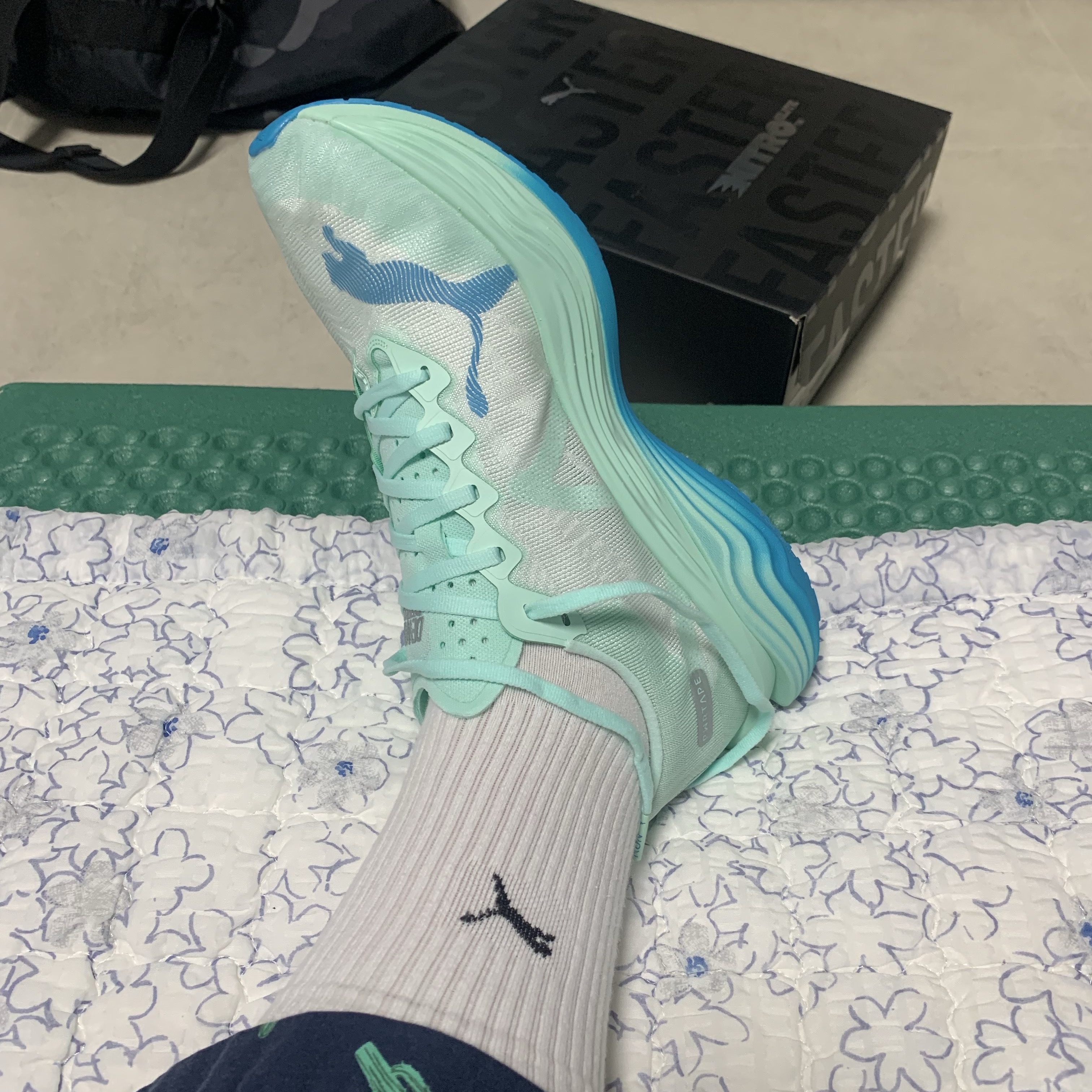 Puma Deviate Nitro Elite 3 Mint Melt Speed Blue 착용 스타일