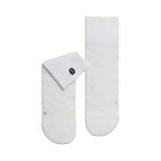 On Running Performance Mid Socks White Ivory