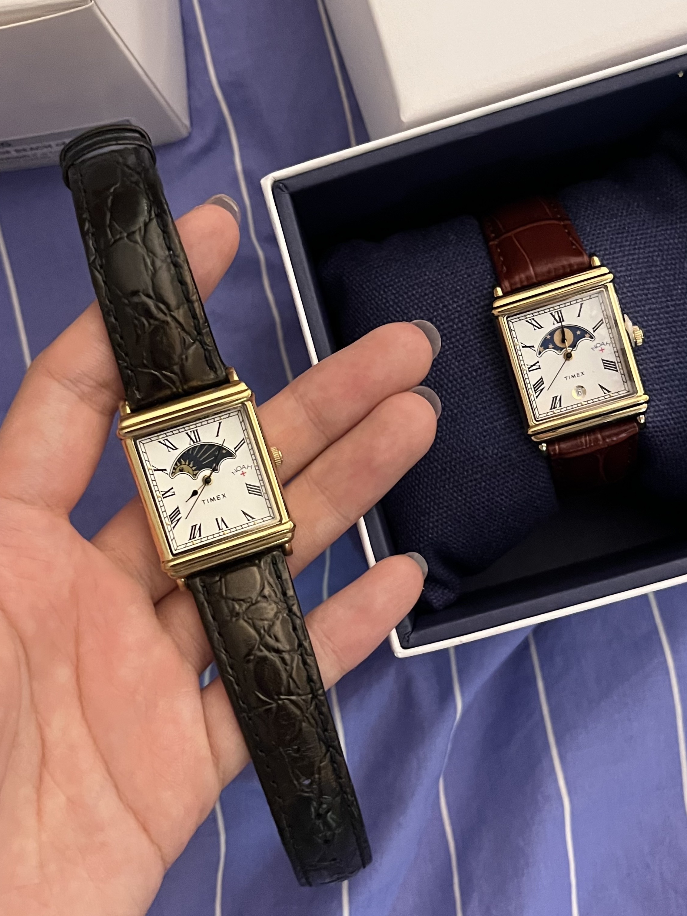 Timex x Noah Sun and Moon Watch Black Gold, Timex x Noah Moon Phase Watch Brown Gold 착용 스타일 - 1