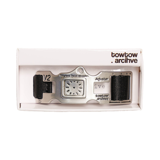 TBH52ABMB004S TOWTOW.ARCHIVE Timeless Twist Wristlet Organic Rhythms (SQ) Silver