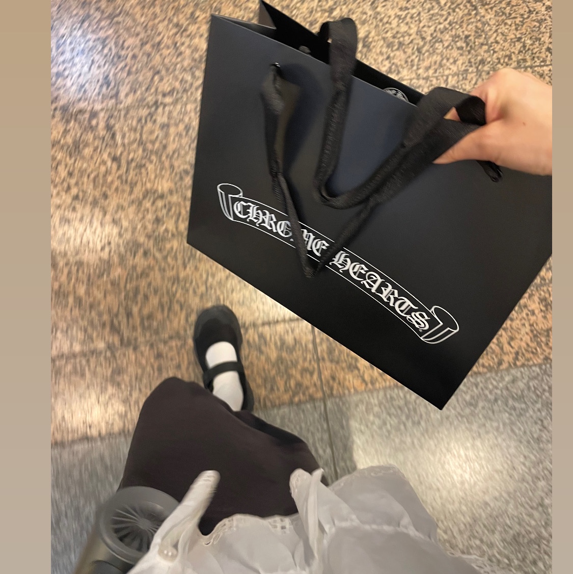 Gentle Monster x Maison Margiela MM209 Black Clear, Supreme x Tiffany & Co. Return to Tiffany Heart Tag Pendant - 21FW 착용 스타일 - 5