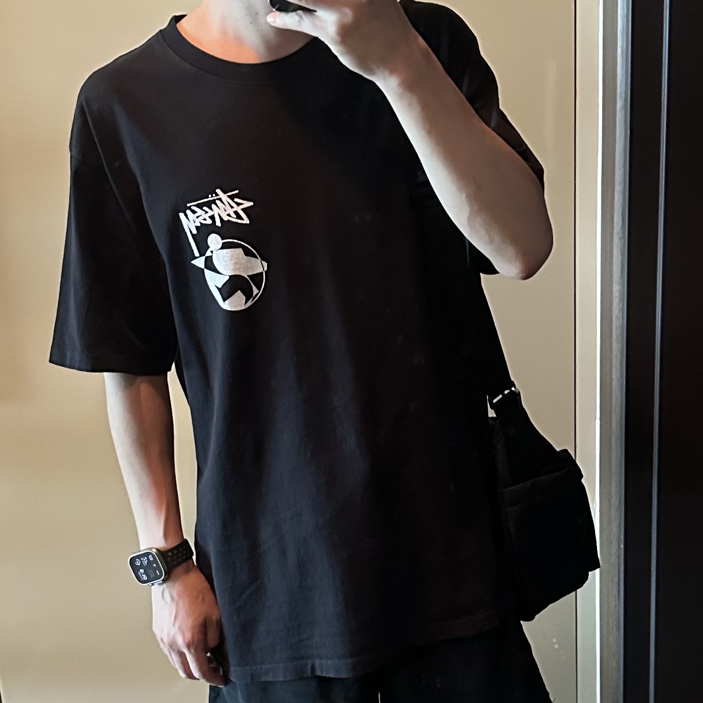 Stussy x Our Legacy Surfman 2 Pigment Dyed T-Shirt Black 착용 스타일