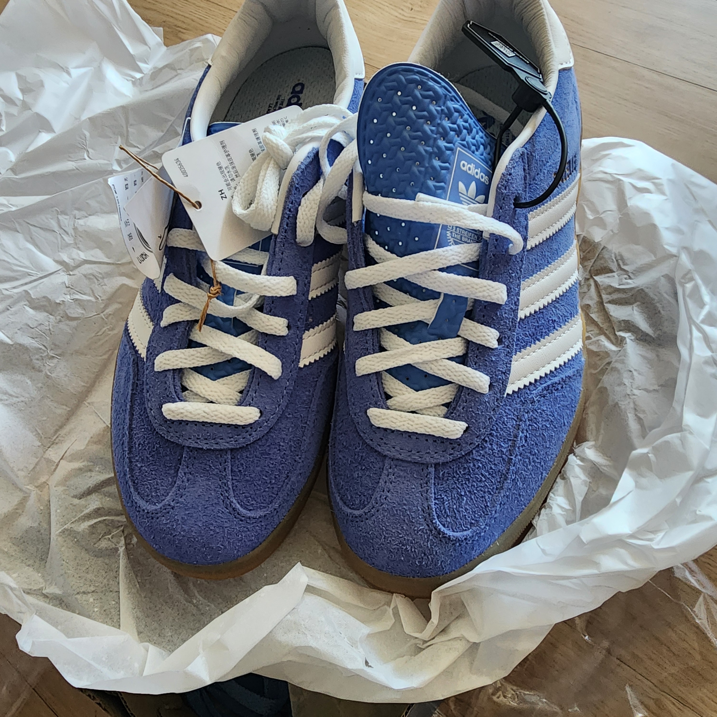 (W) Adidas Gazelle Indoor Blue Fusion Cloud White 착용 스타일