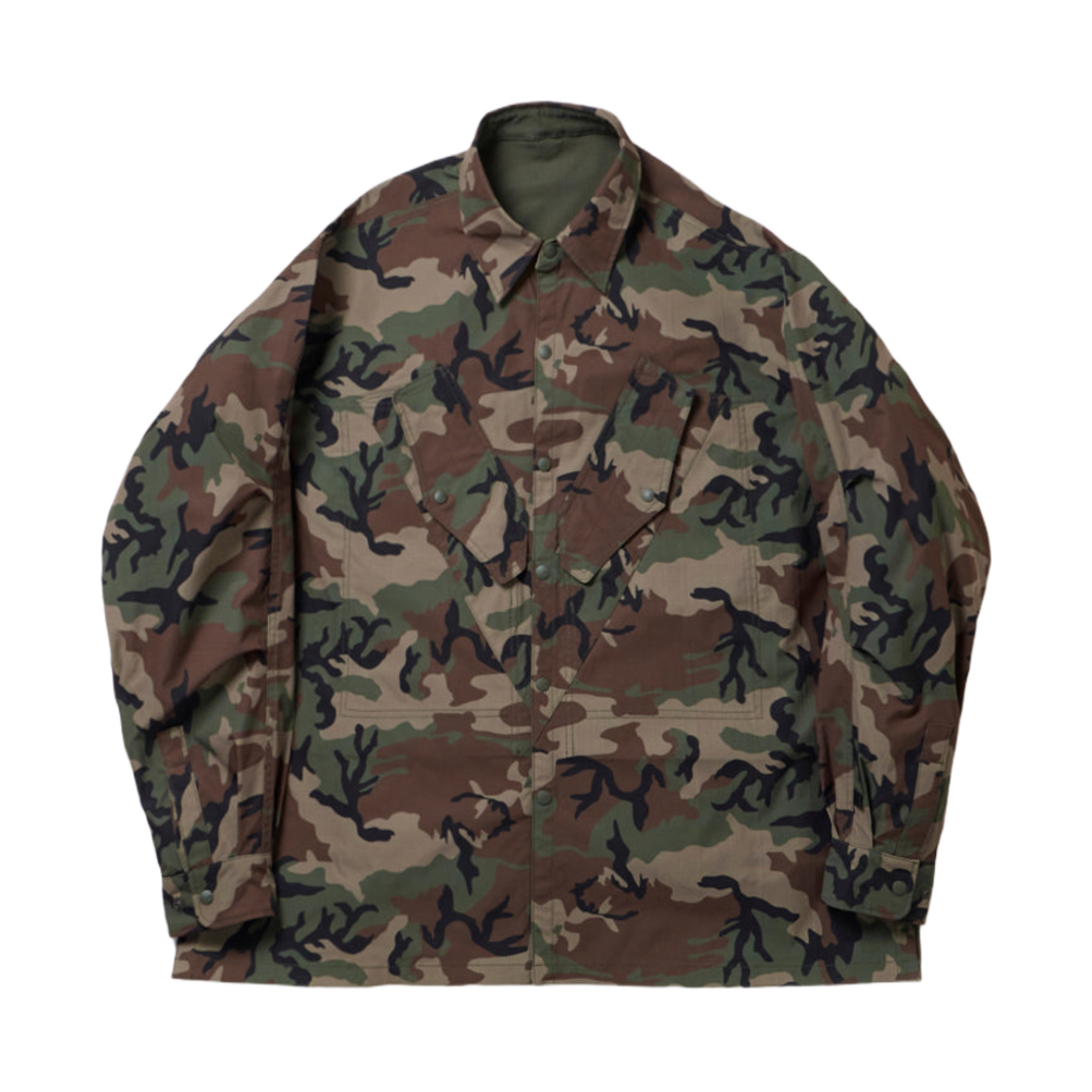 BJ-37024 Daiwa Pier39 Tech Reversible Paramarine Jacket Woodland Camo Olive