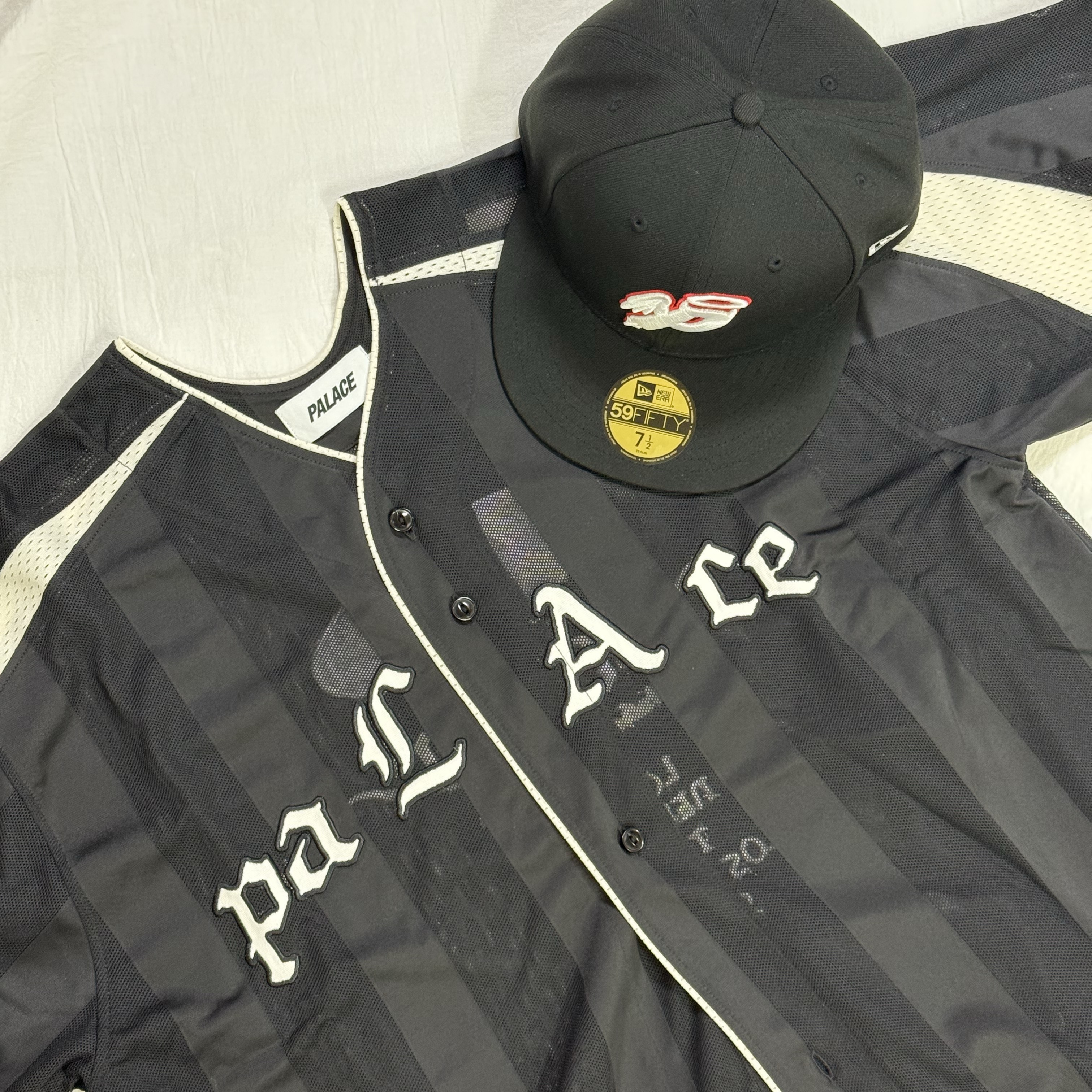Palace Love Jersey Black - 25SS, Nike x Supreme Air Force 1 Low Black 착용 스타일 - 2