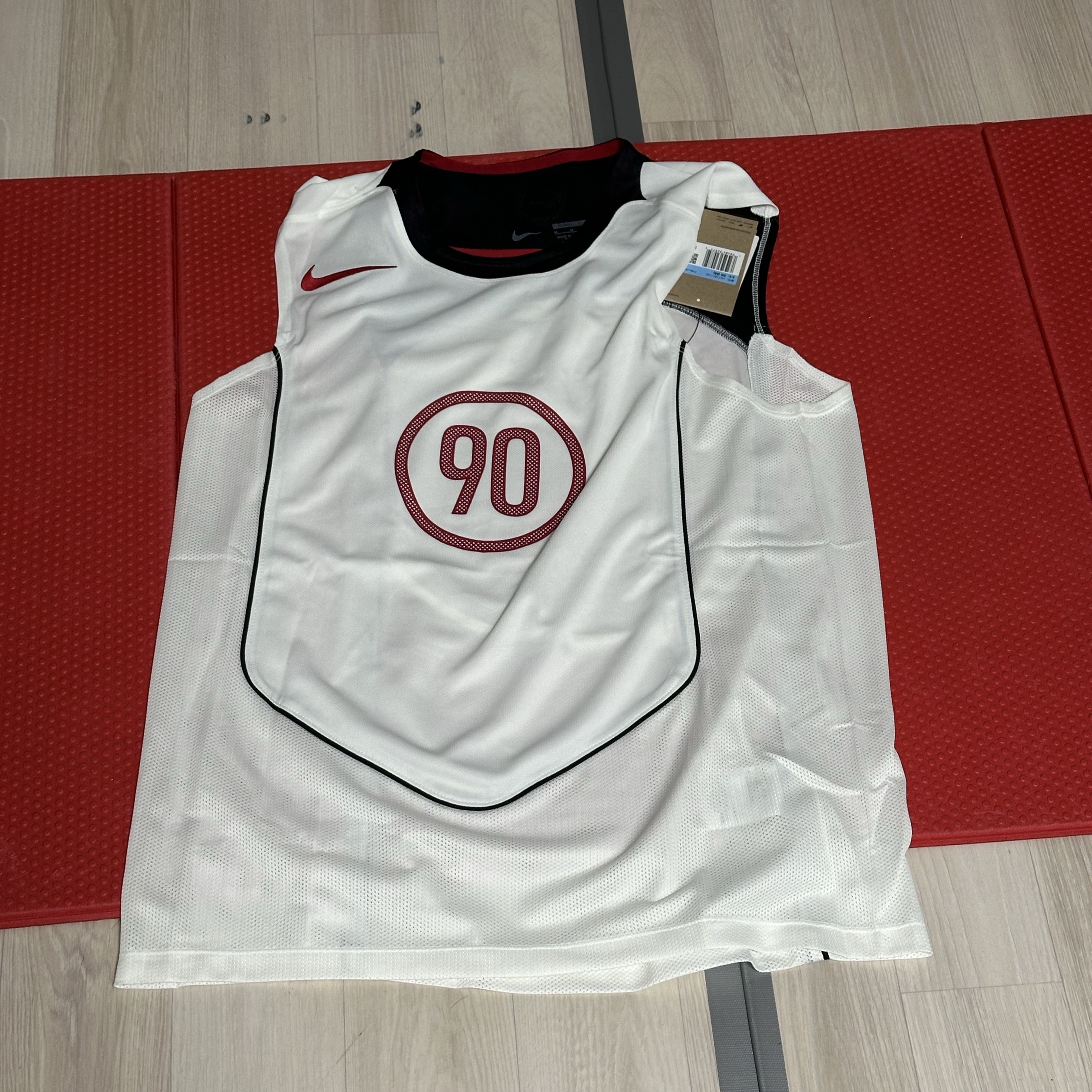 Nike Total 90 Dri-Fit Sleeveless Football Top Sail Black - US/EU 착용 스타일