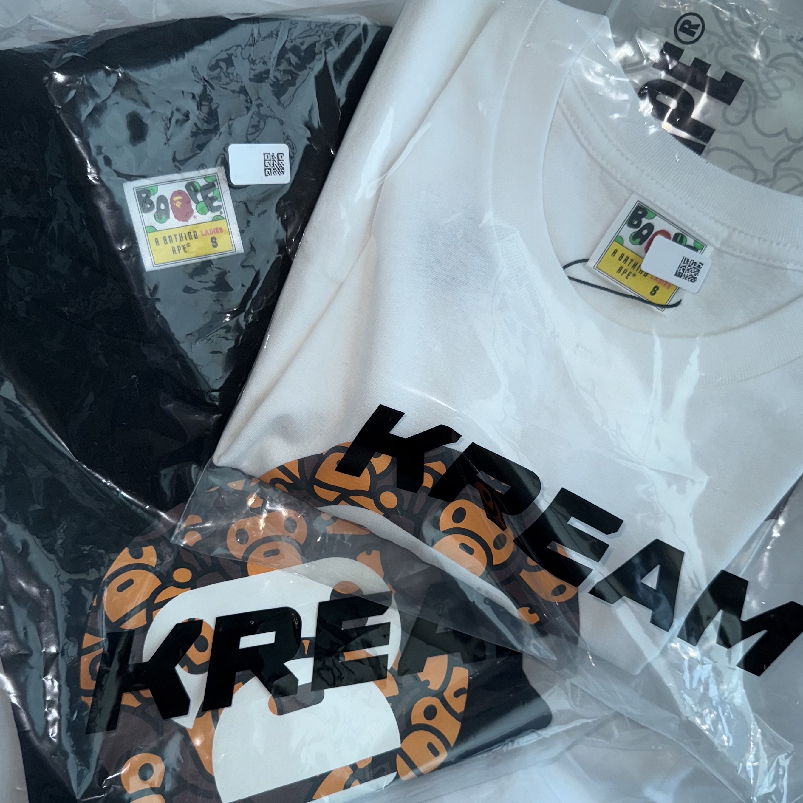 (W) BAPE All Baby Milo T-Shirt White, (W) BAPE All Baby Milo T-Shirt black 착용 스타일