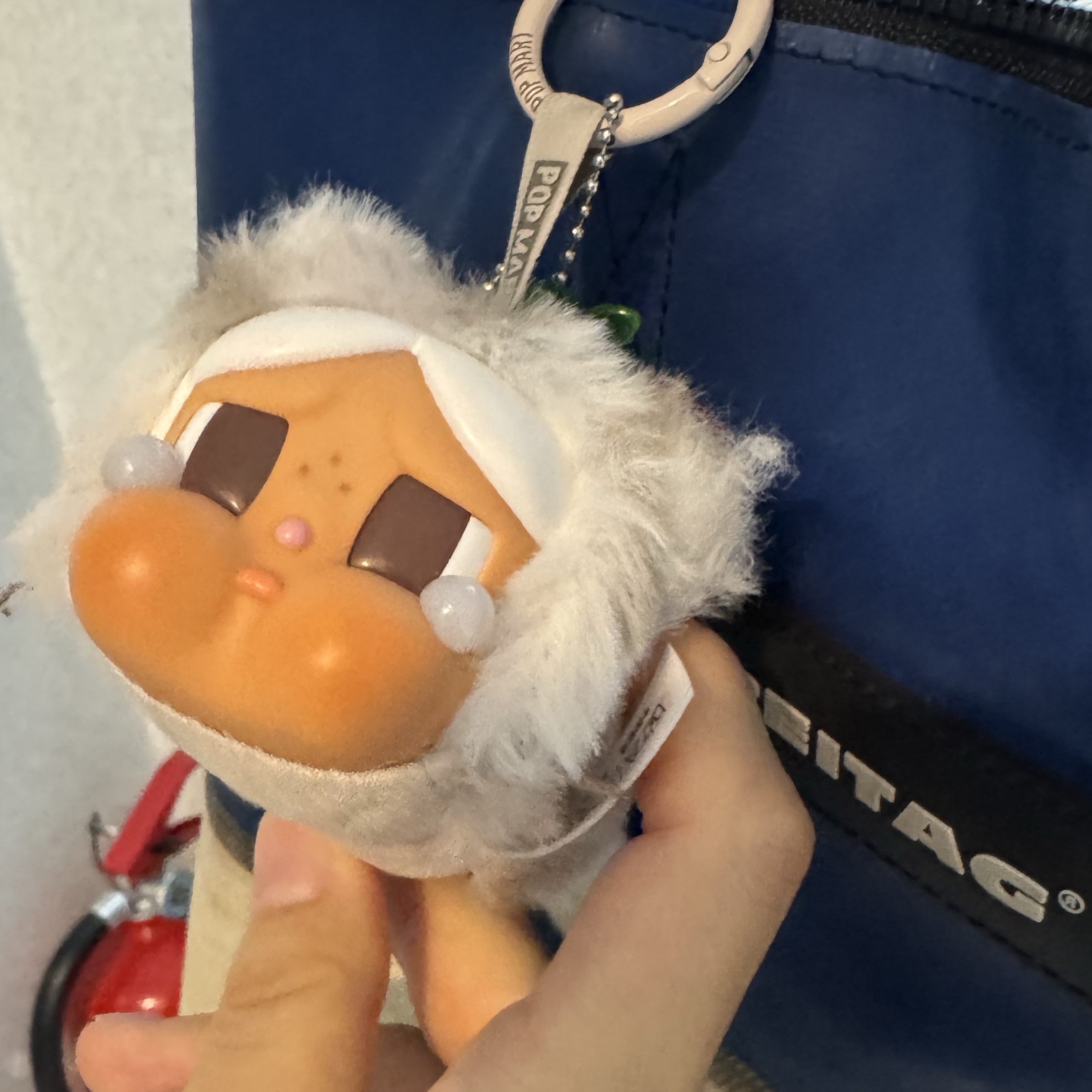 Pop Mart Crybaby Wild But Cutie Series Vinyl Plush Pendant Vanilla Cutie (Opened Case) 착용 스타일