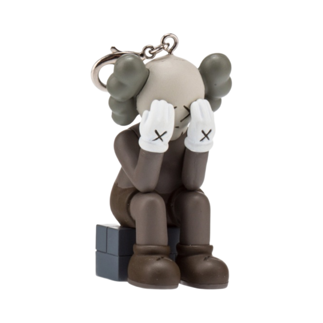 카우스 컴패니언 패싱 쓰루 키체인 브라운(Kaws Companion Passing Through Keychain Brown)