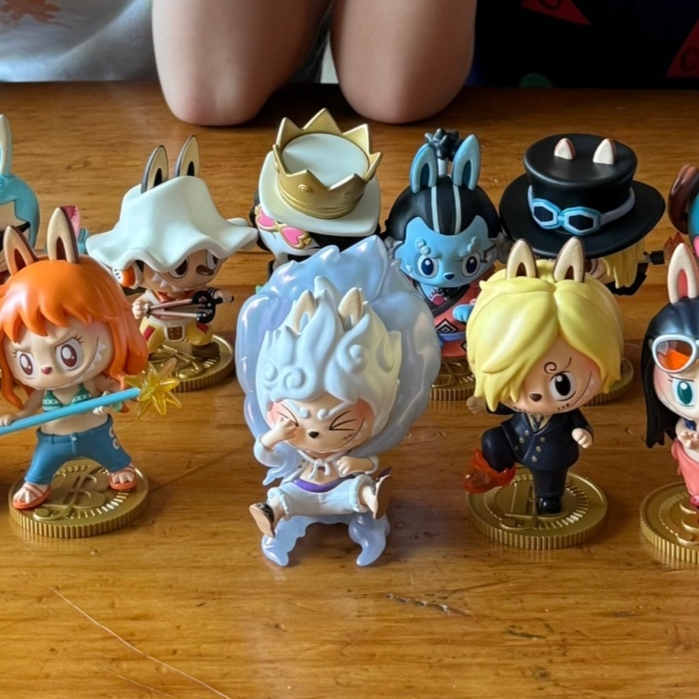 Pop Mart Labubu The Monsters x One Piece Series Figures Sealed Case (12 Blind Boxes) 착용 스타일 - 1