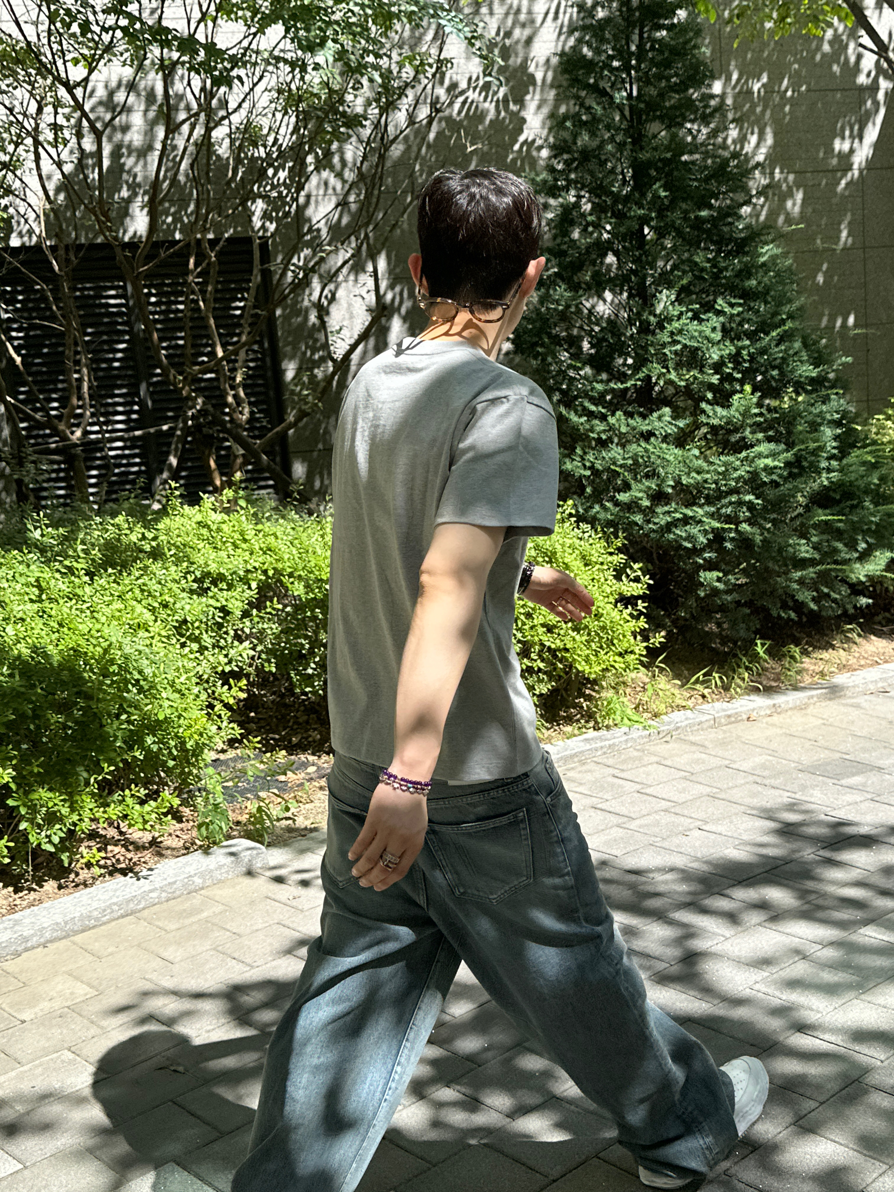 Maison Mihara Yasuhiro Wayne OG Sole Leather Low-top Sneakers White 착용 스타일 - 4