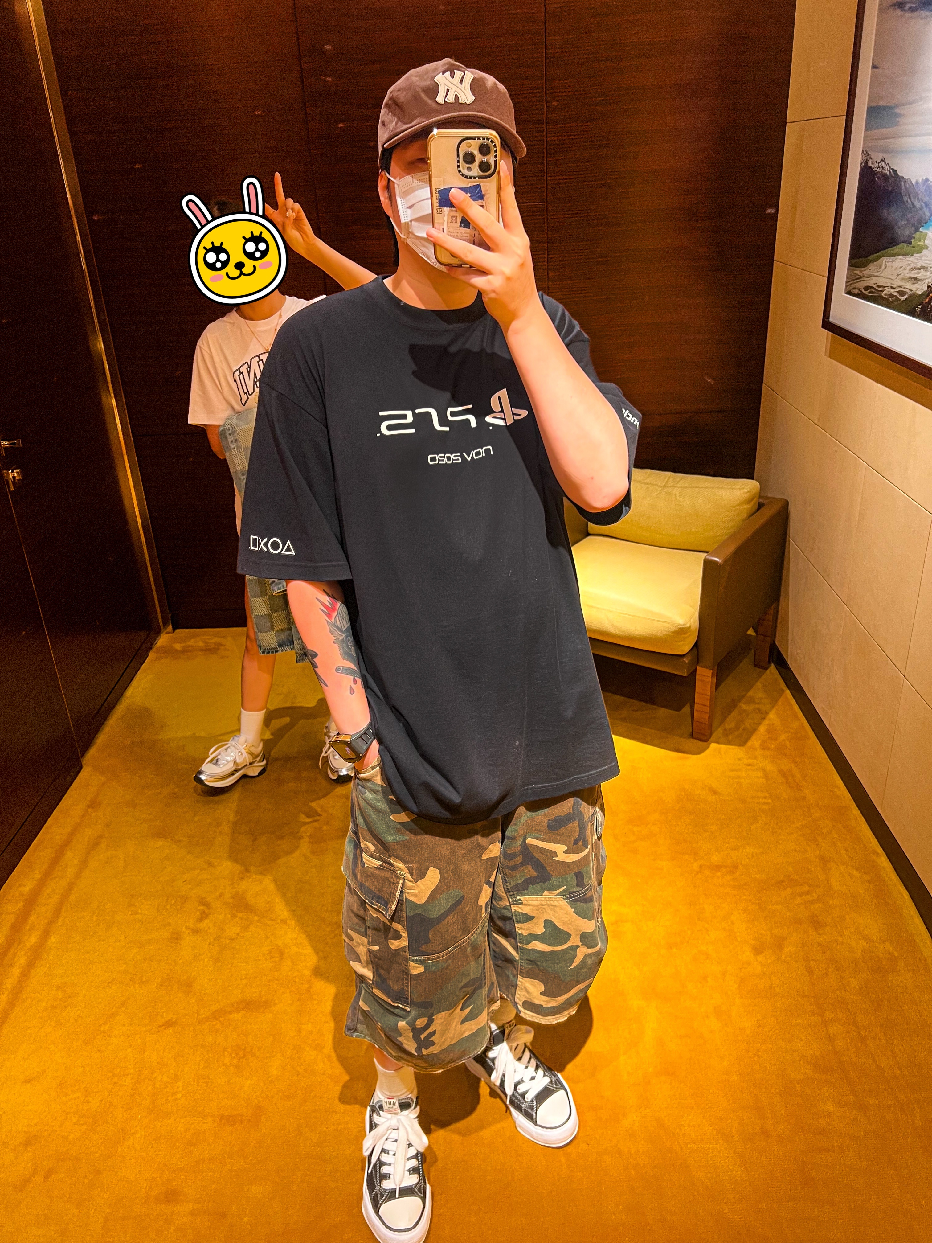 [더블적립]Farfromwhat Far Patch Logo Cap Brown, [더블적립]Farfromwhat Far Camo Cago Shorts 착용 스타일 - 1