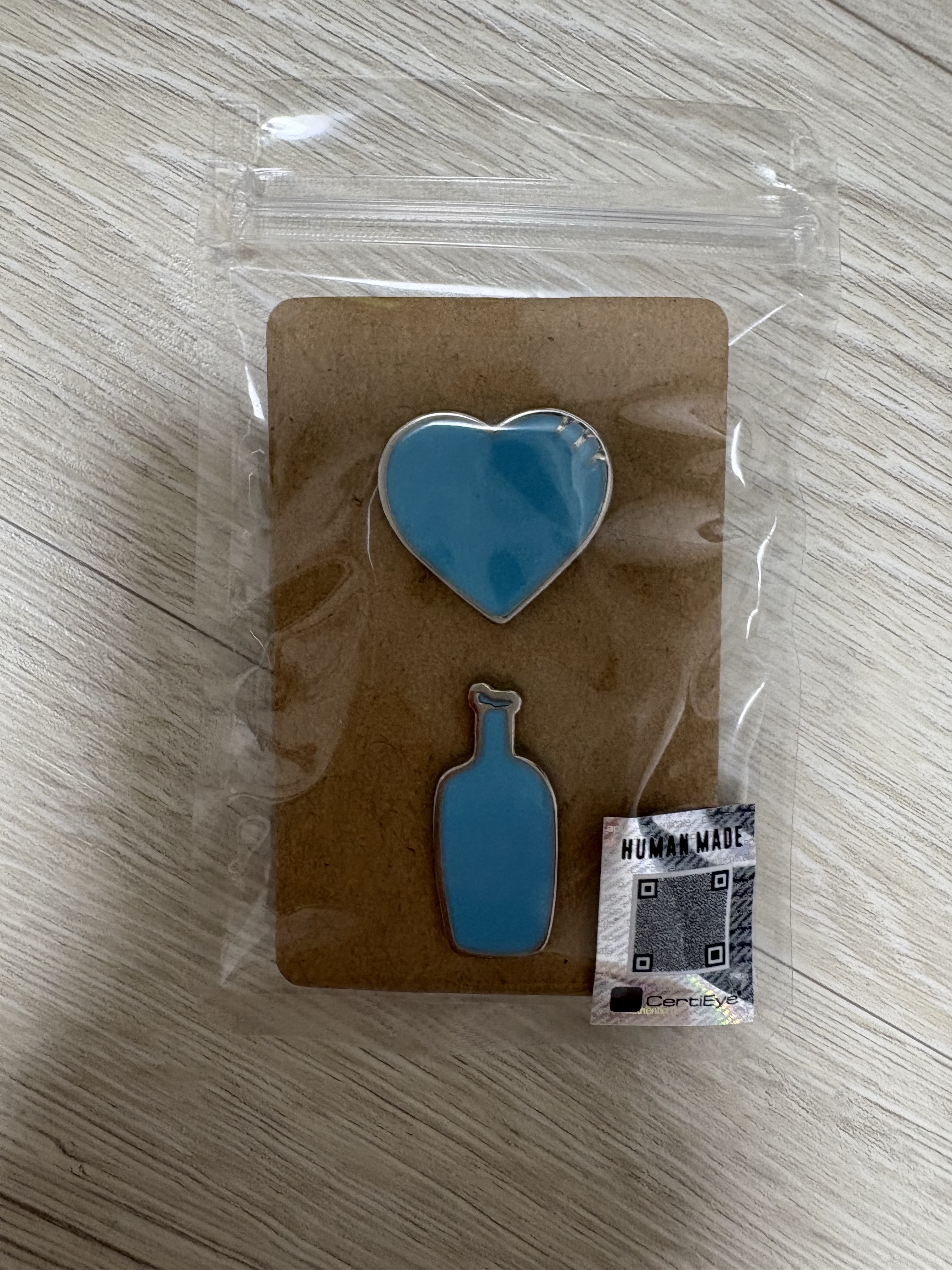 Human Made x Blue Bottle Coffee Pins Blue (Set of 2), Human Made Military Backpack Black 착용 스타일
