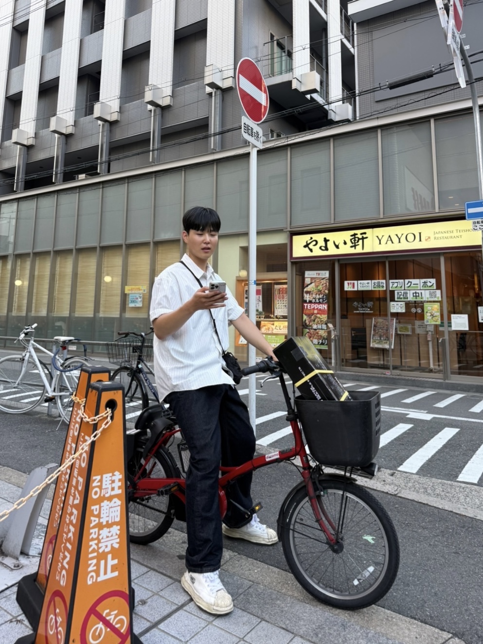 Maison Mihara Yasuhiro Blakey OG Sole Silicon Coating Canvas Low-top Sneakers 착용 스타일