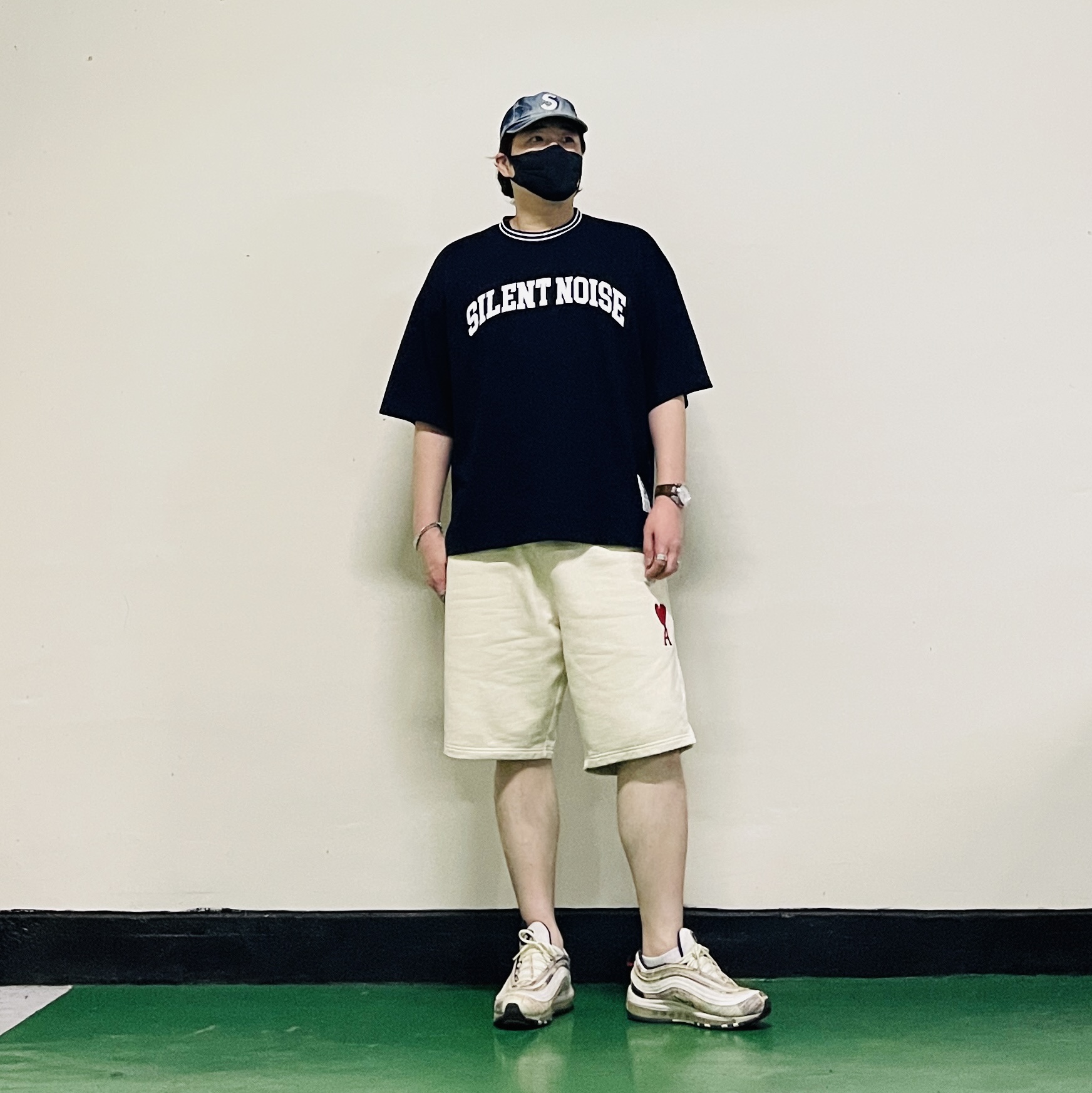 Nike Air Max 97 Newspaper, GU x Undercover Football T-Shirt Navy 착용 스타일 - 3