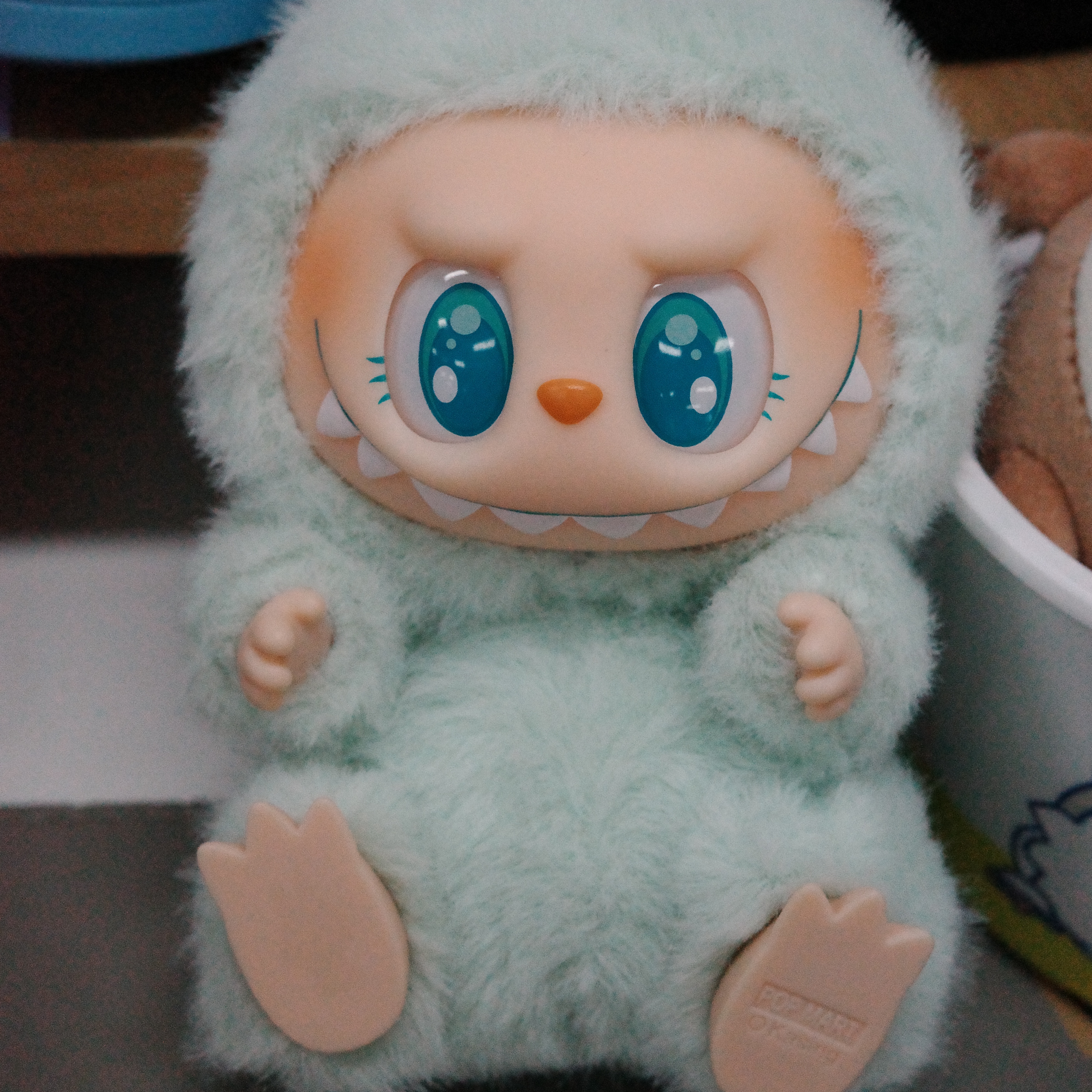 Pop Mart Labubu Let's Play Together Doll Series Ququ Keyring (Opened Case) 착용 스타일