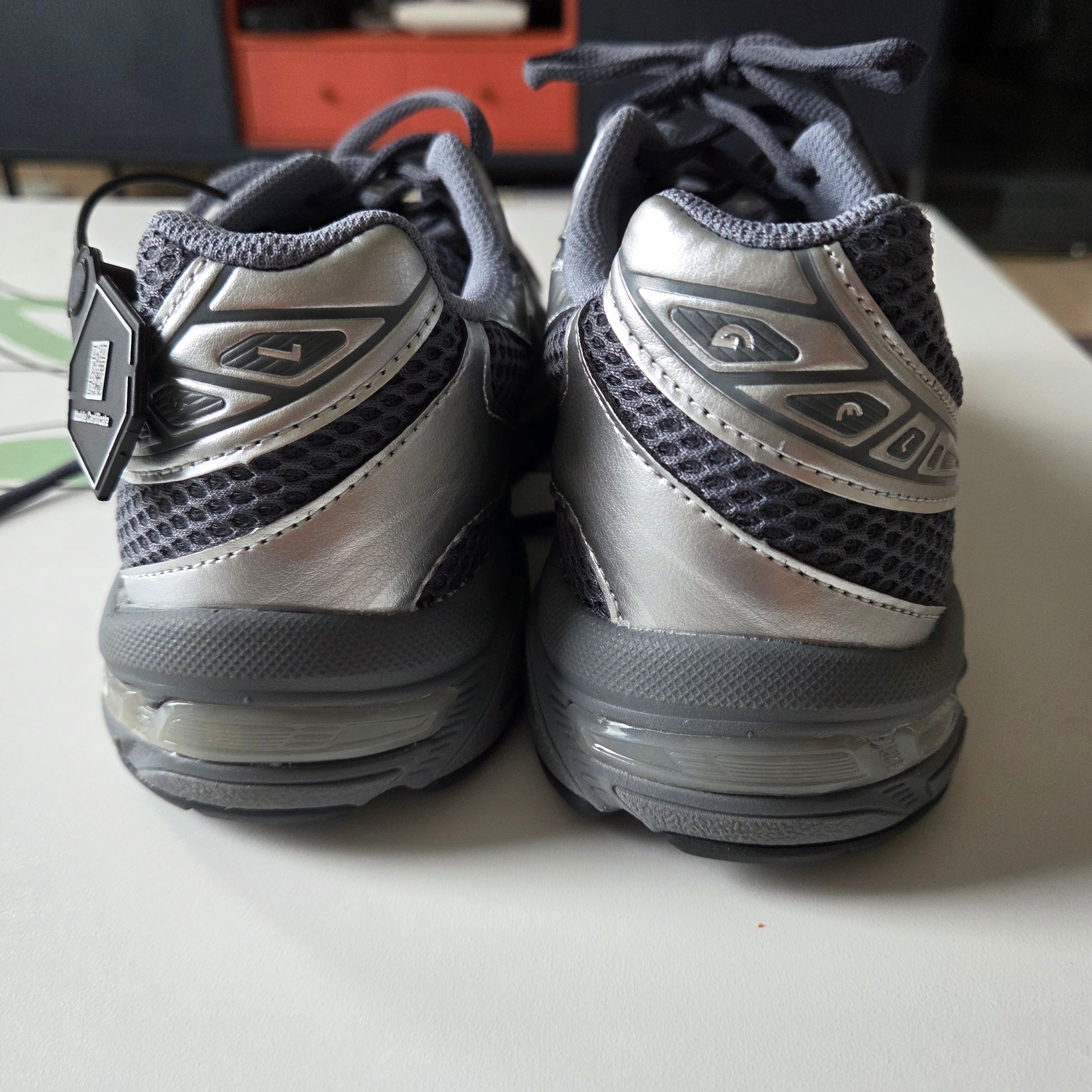 Asics Gel-1130 Steel Grey Pure Silver 착용 스타일 - 1