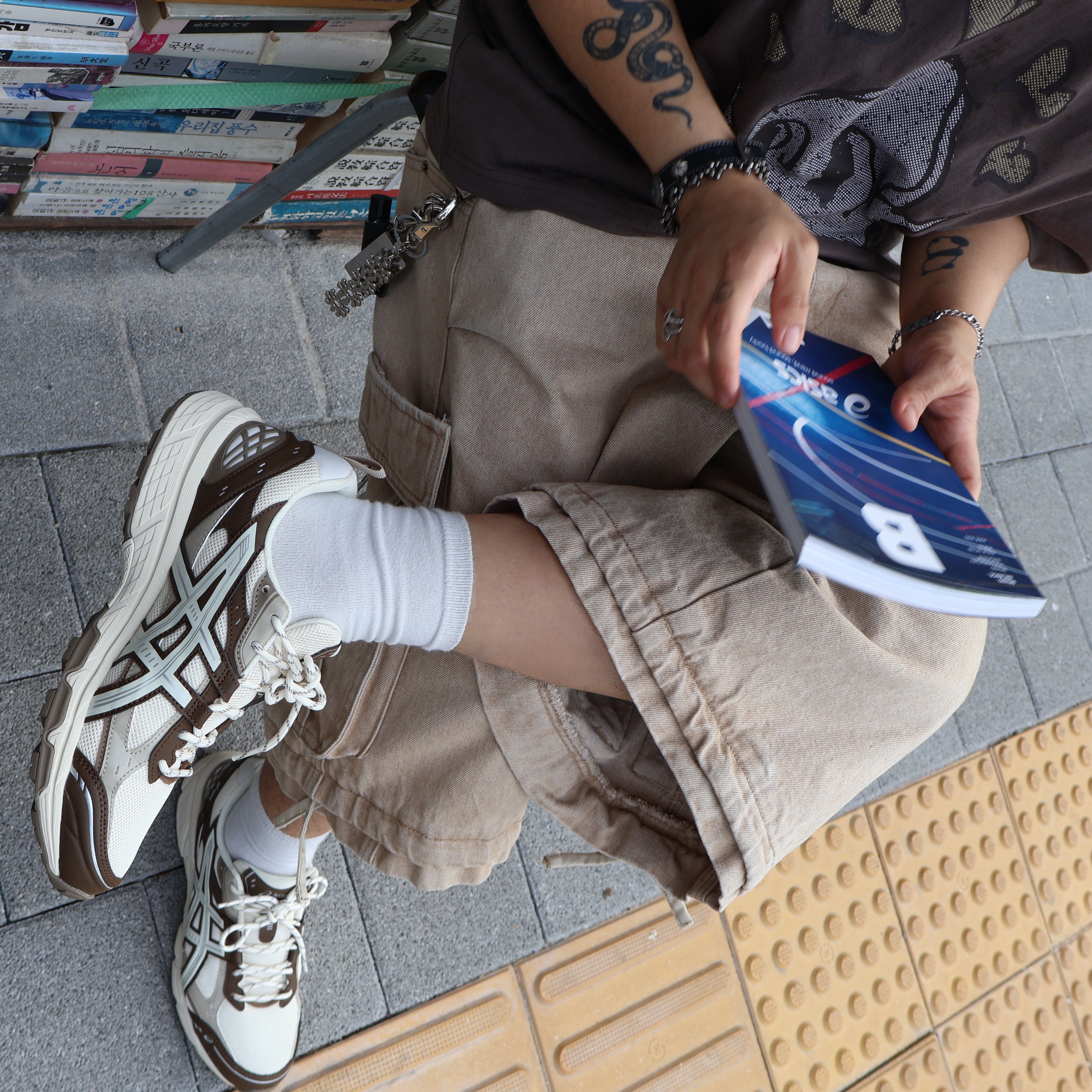 Asics Gel-Nunobiki Cream Brown Storm 착용 스타일 - 6