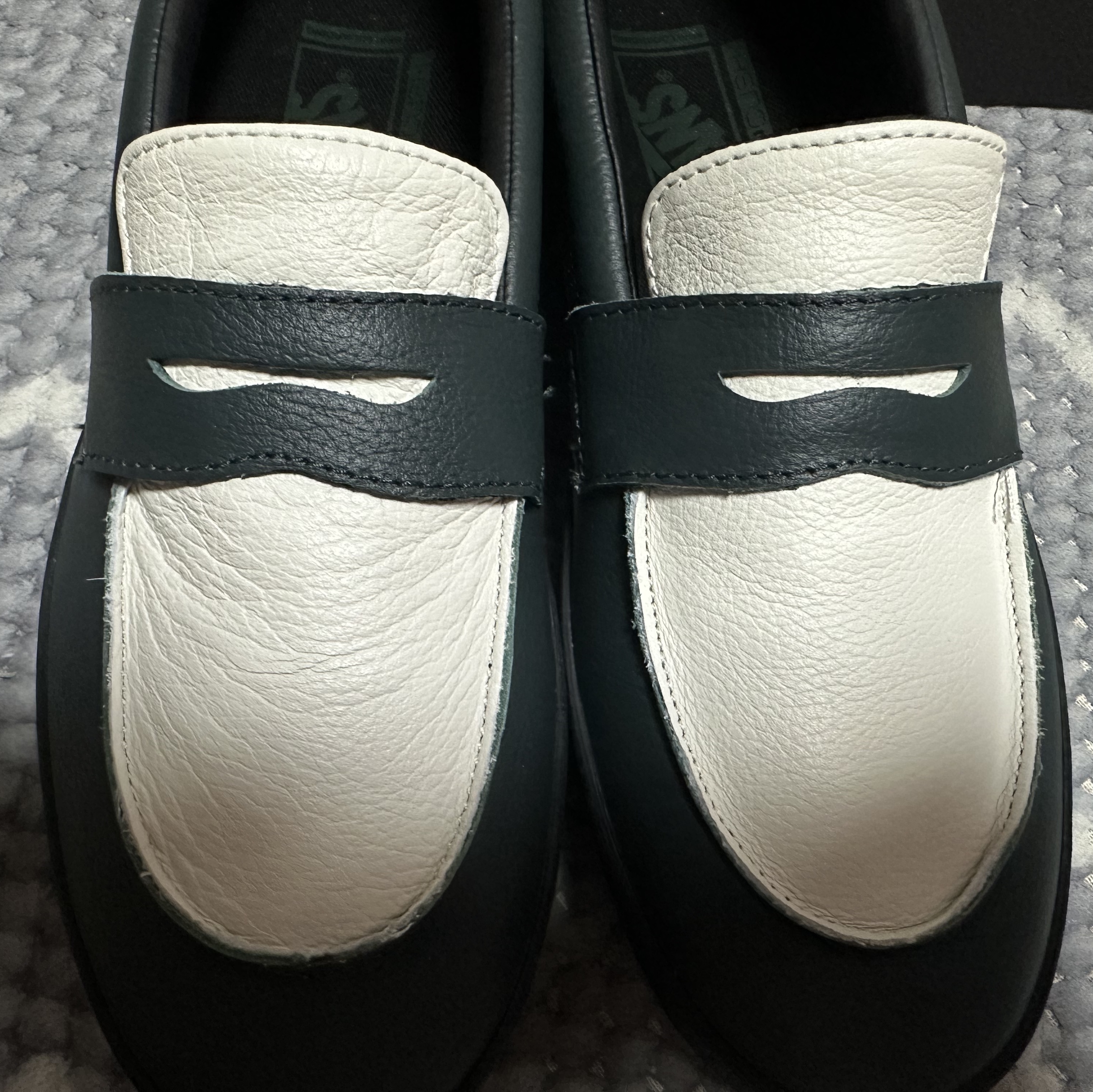 Vans Skate Loafer Green 착용 스타일 - 2