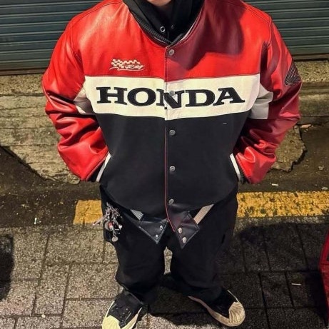 Honda Wappen Leather Varsity Jacket_Red 착용 스타일