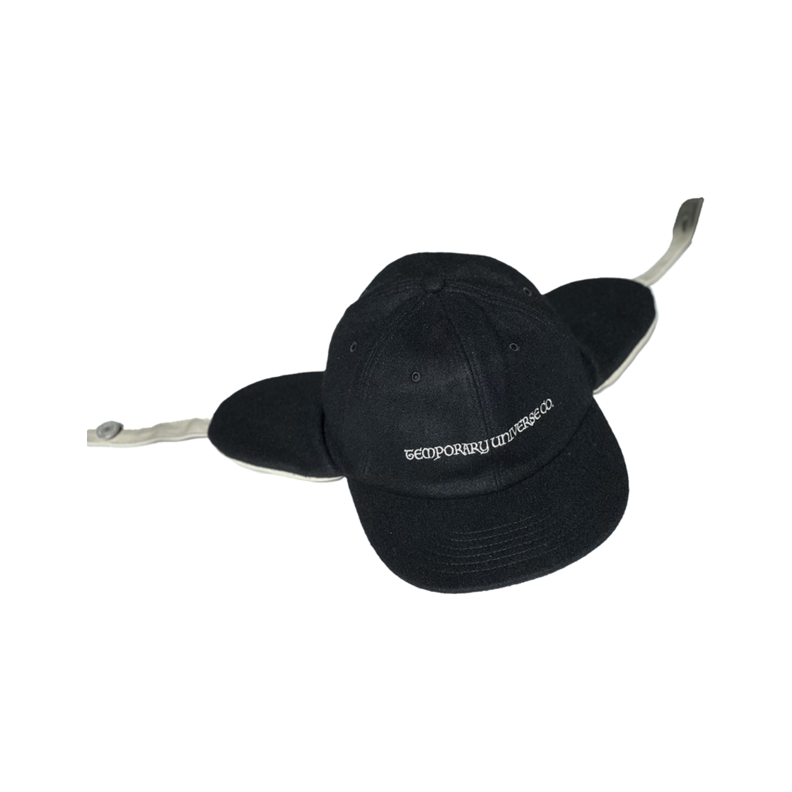 템포러리 유니버스 패디드 이어플랩 로고 베이스볼 캡(Temporary Universe Padded Earflap Logo Baseball Cap)