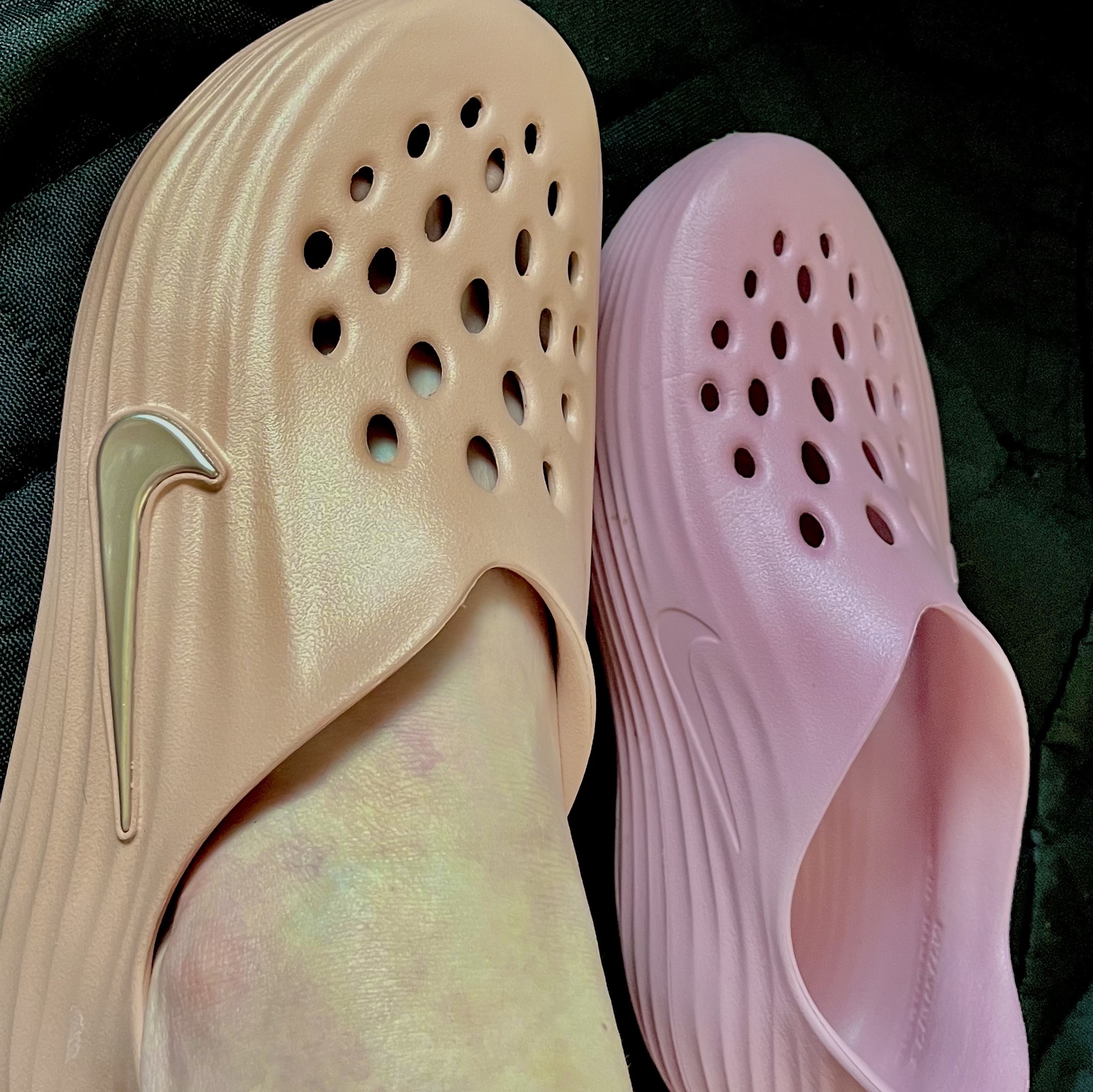 (W) Nike ReactX Rejuven8 Elemental Pink, (W) Nike ReactX Rejuven8 Rose Gold 착용 스타일 - 2