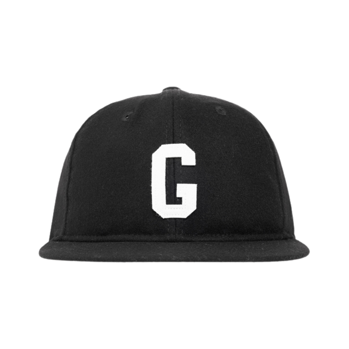에센셜 x 뉴에라 자수 G 로고 캡 블랙