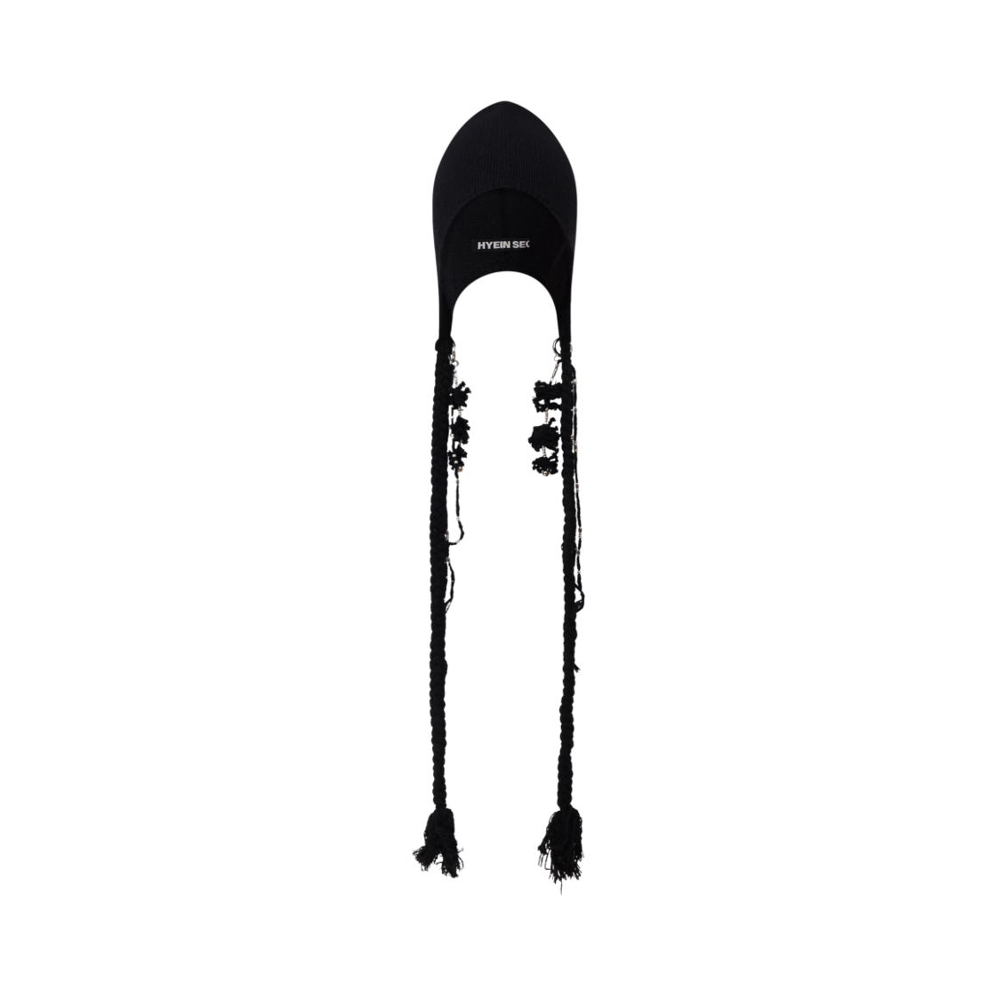 혜인 서 테슬 참 비니 블랙(Hyein Seo Tassel Charm Beanie Black)