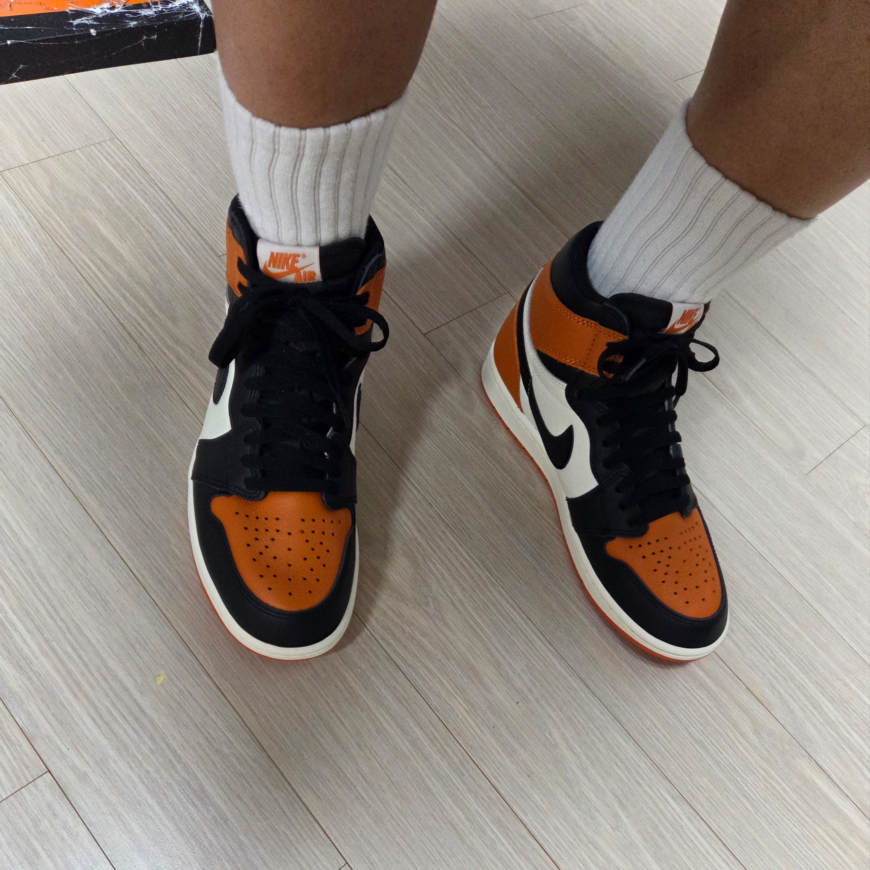 Jordan 1 Retro High OG Shattered Backboard 착용 스타일 - 5