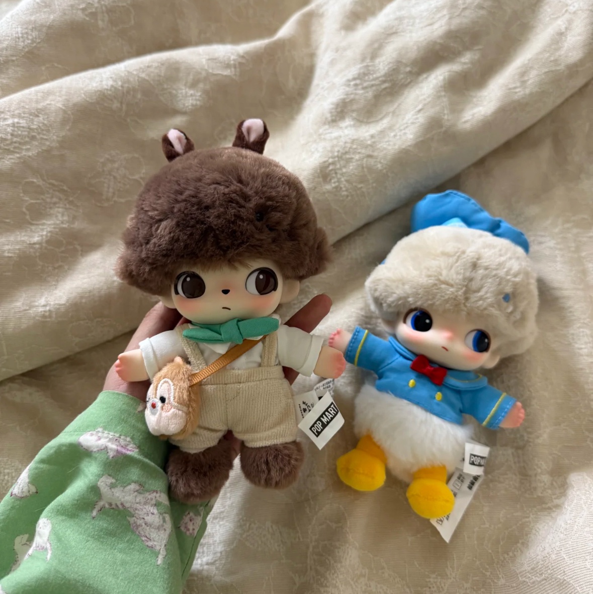 Pop Mart Pop Mart Dimoo World x Disney Series Plush Keyring Donald Duck's Singing (Opened Case), Pop Mart Dimoo World x Disney Series Plush Keyring Sealed Case (1 Blind Box) 착용 스타일