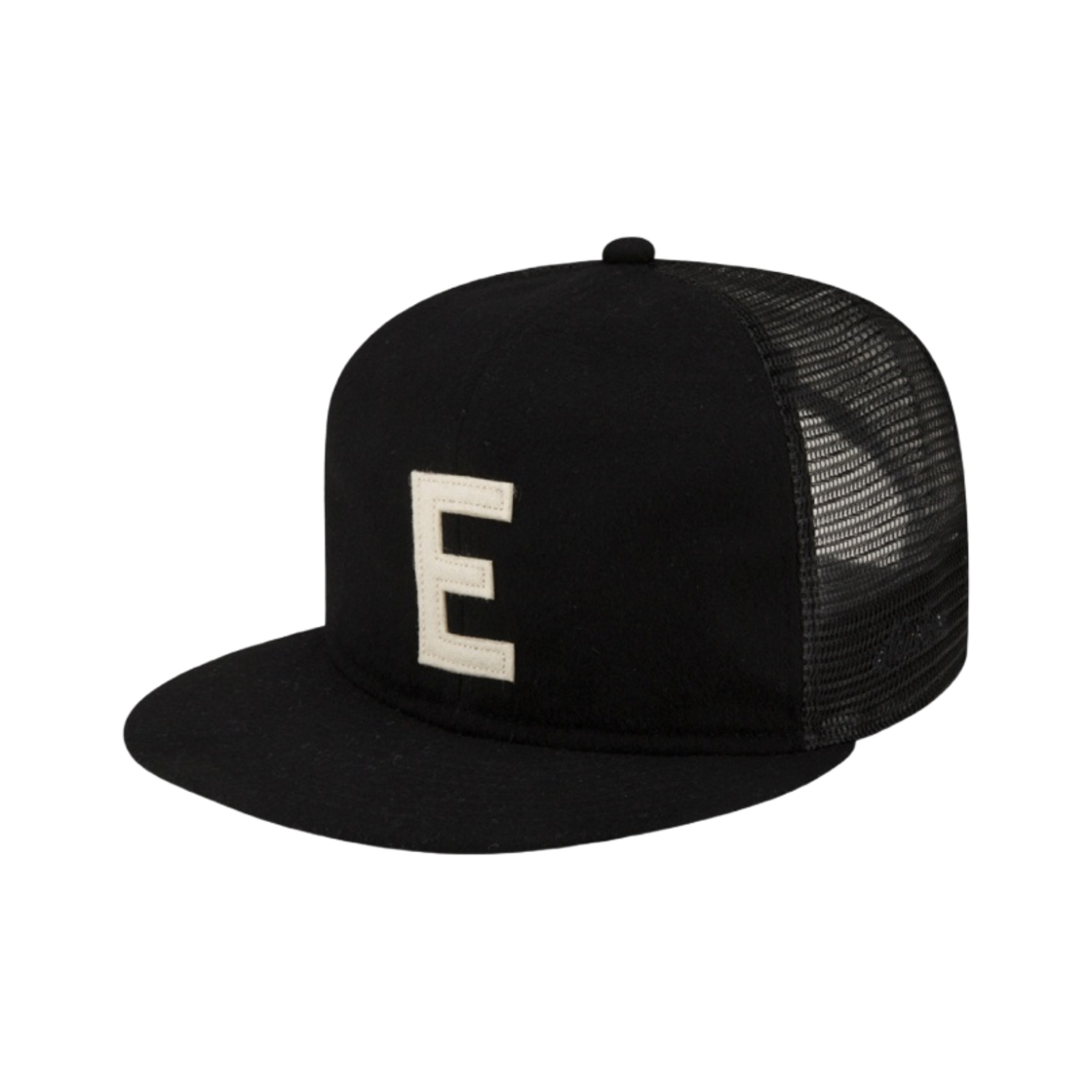 에센셜 x 뉴에라 E 트러커 캡 블랙(Essentials x New Era E Trucker Cap Black)