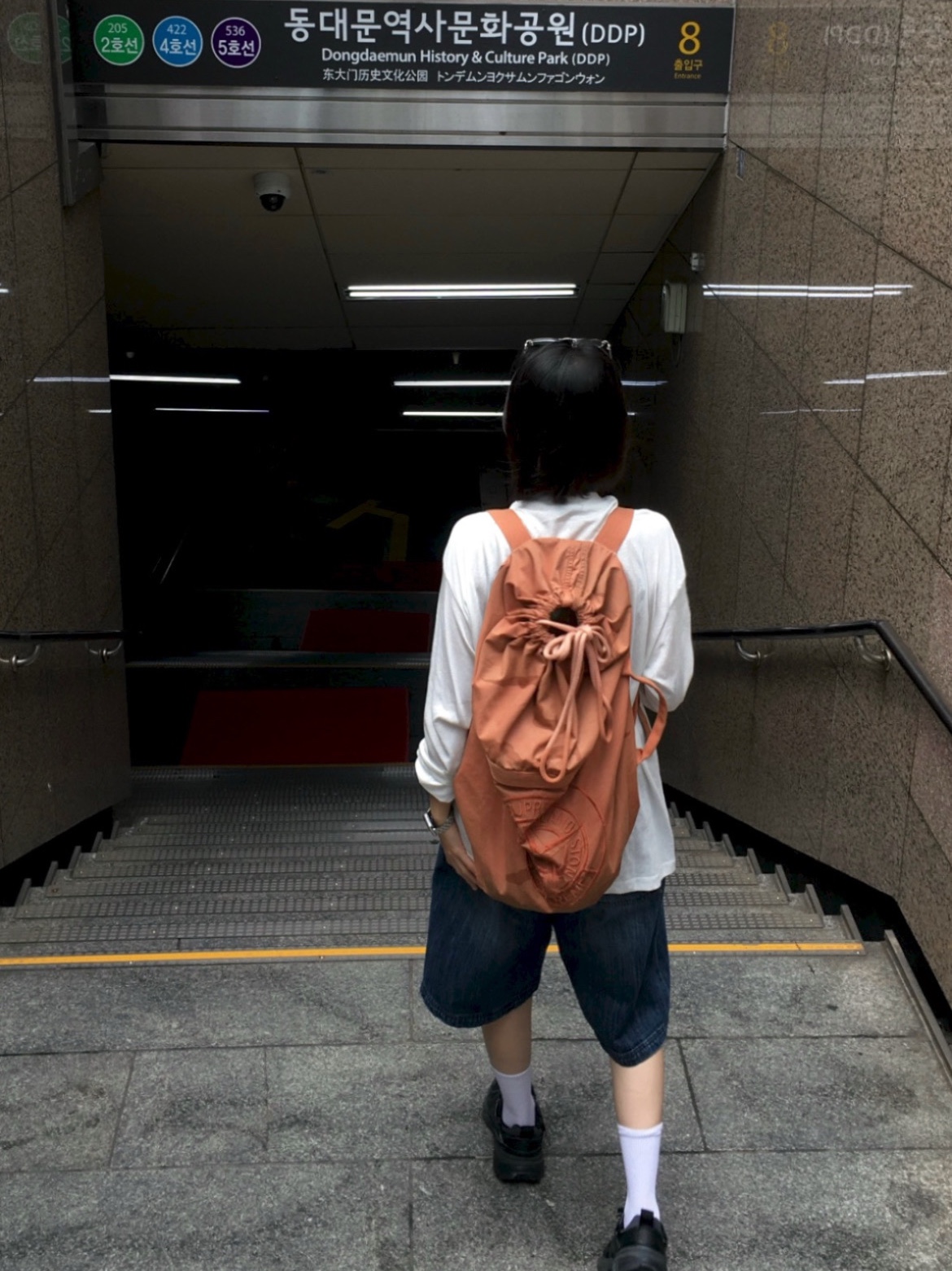 (W) Mischief Denim Bermuda Pants Indigo, Nike V2K Run Black Anthracite 착용 스타일