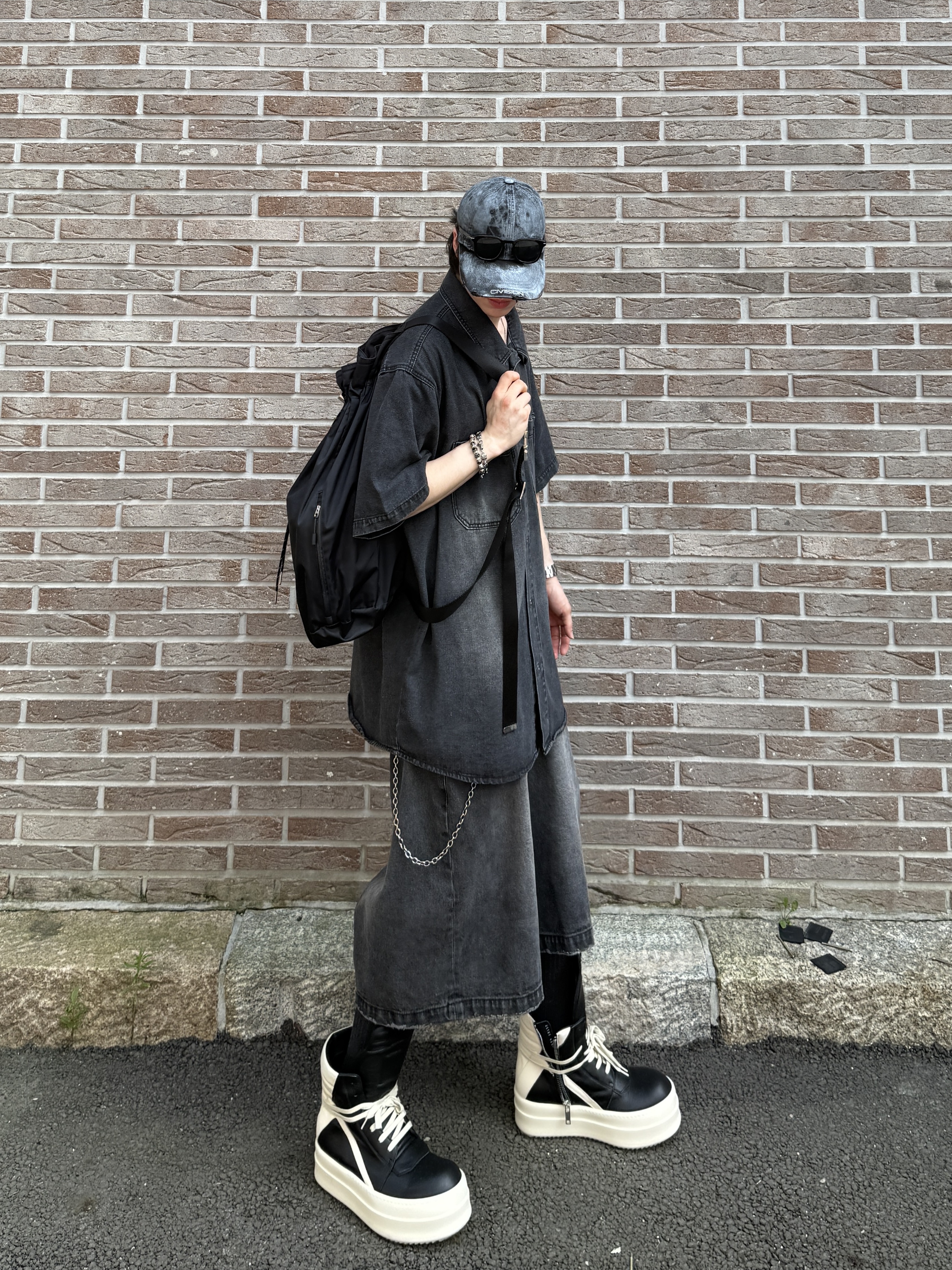 Rick Owens Hollywood Mega Bumper Geobasket in Full Grain Calf Leather Black Milk, MJD x Kamien Double Hole Belt Oak Brown 착용 스타일 - 2