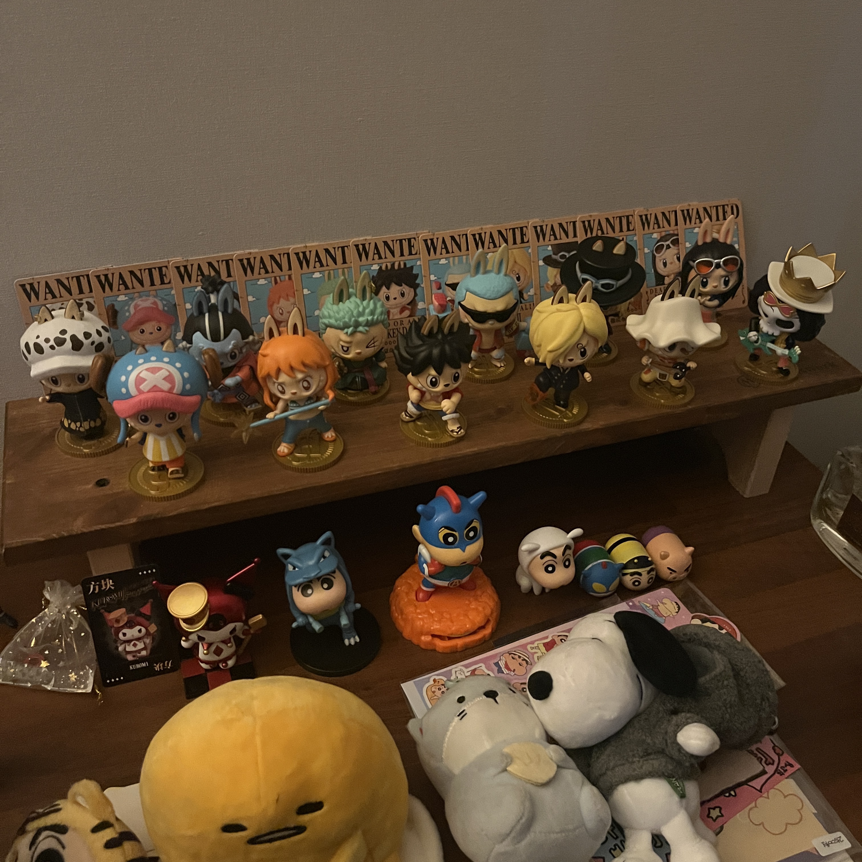 Pop Mart Labubu The Monsters x One Piece Series Figures Sealed Case (12 Blind Boxes) 착용 스타일